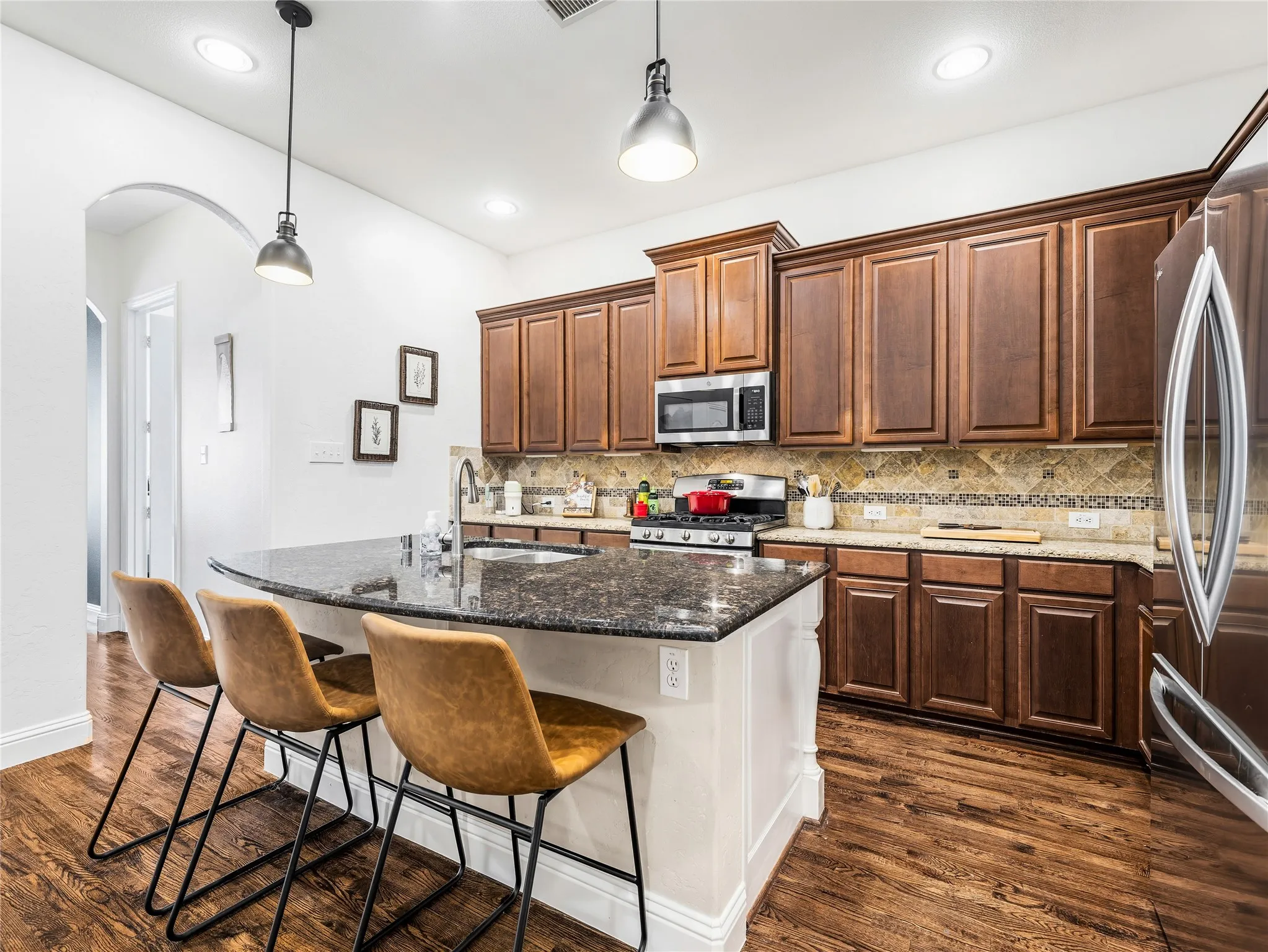 Single Family Residence For Sale in Denton County , 3023 Kiln Drive, Corinth, Texas 76210, 4 Bedroom, 3 Bathroom, 3 Garage spaces, 3,335 Sqft, built in 2010, mls#21268007, Real Estate Agent in Corinth, Homes For Sale in Denton county, Homes For Sale in Corinth, Realtor in Corinth Texas, Real Estate Brokerage Independent Realty Texas, Luminita Cordes Realtor