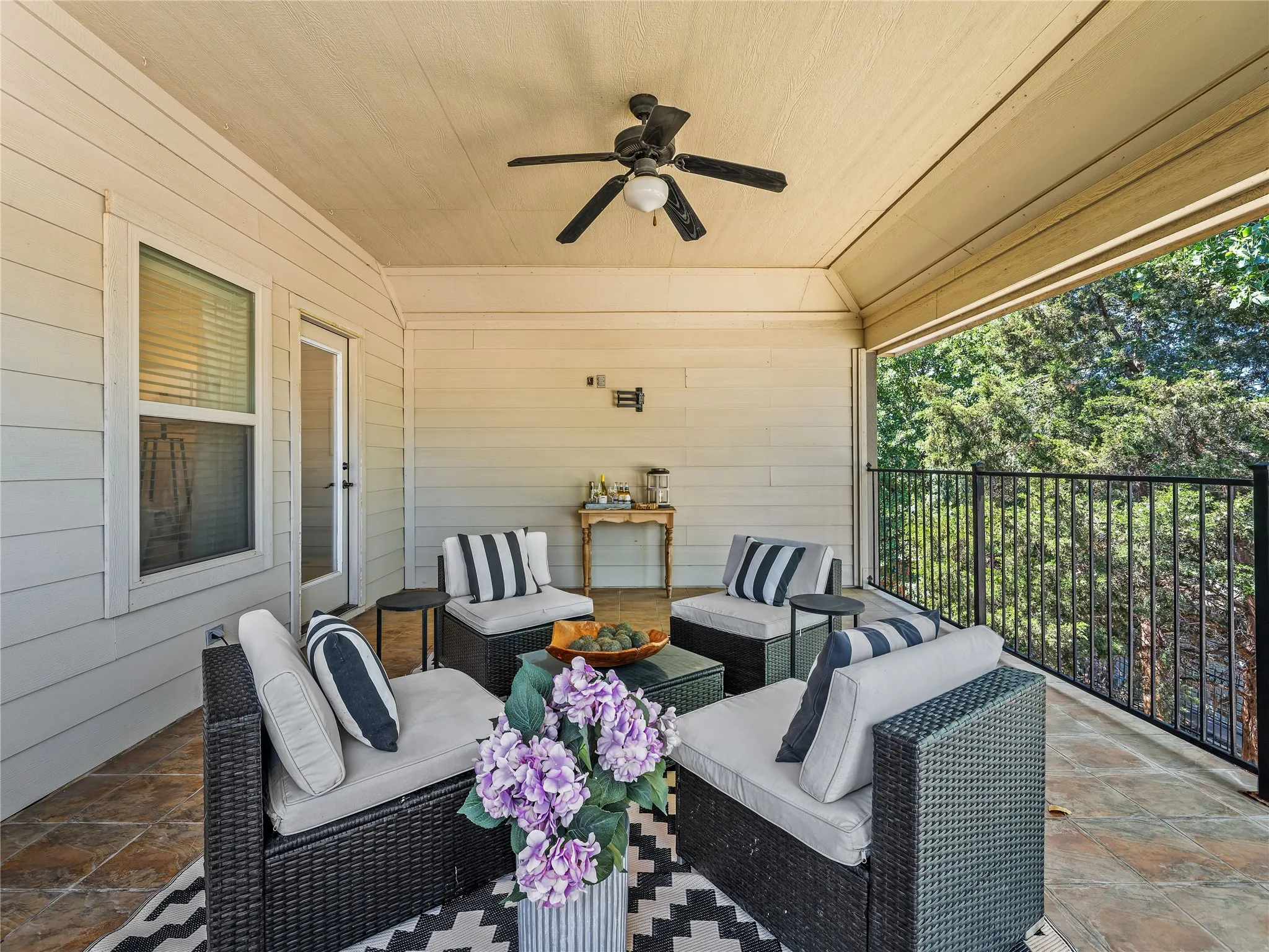Single Family Residence For Sale in Denton County , 3023 Kiln Drive, Corinth, Texas 76210, 4 Bedroom, 3 Bathroom, 3 Garage spaces, 3,335 Sqft, built in 2010, mls#21268007, Real Estate Agent in Corinth, Homes For Sale in Denton county, Homes For Sale in Corinth, Realtor in Corinth Texas, Real Estate Brokerage Independent Realty Texas, Luminita Cordes Realtor