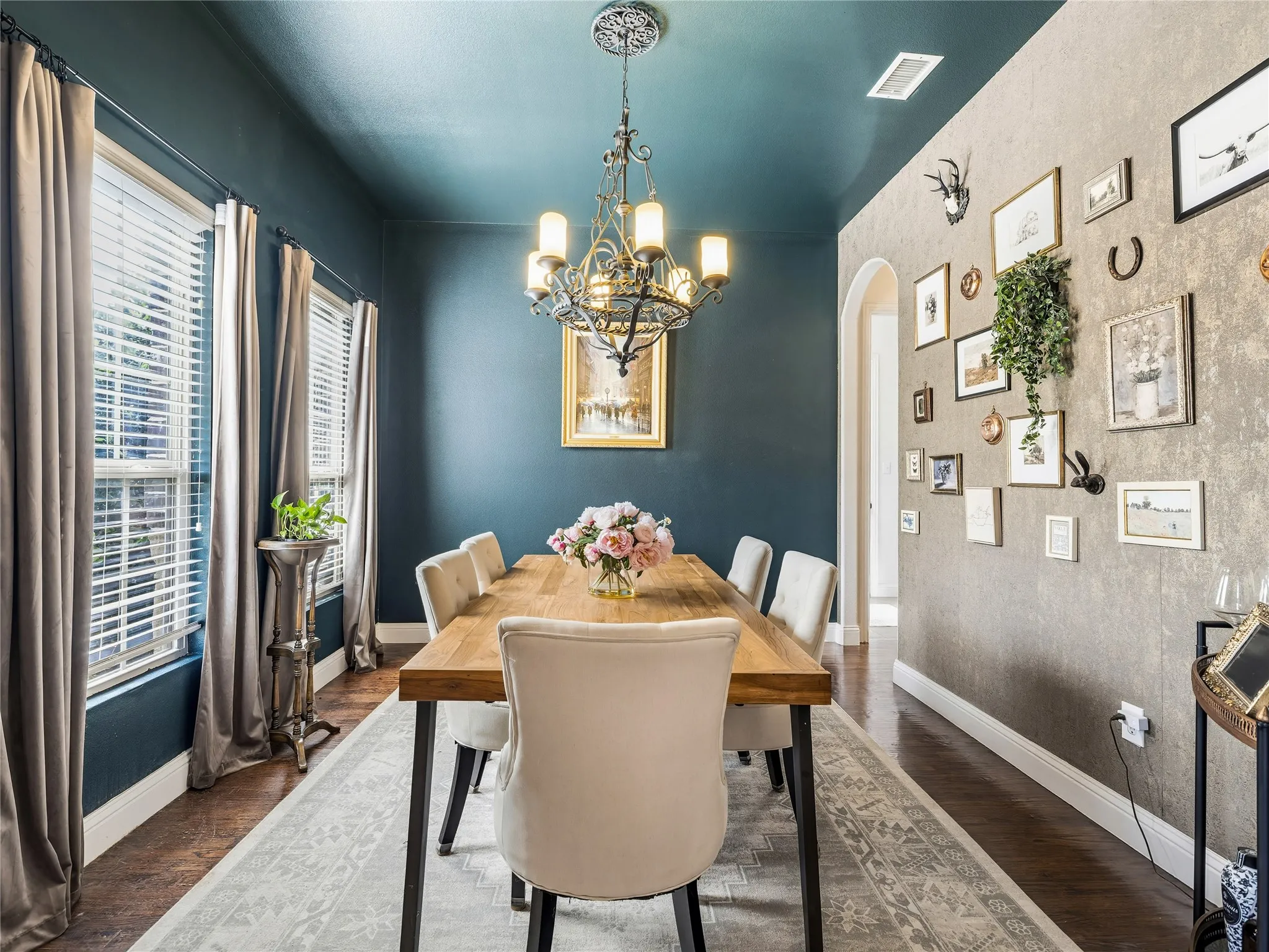 Single Family Residence For Sale in Denton County , 3023 Kiln Drive, Corinth, Texas 76210, 4 Bedroom, 3 Bathroom, 3 Garage spaces, 3,335 Sqft, built in 2010, mls#21268007, Real Estate Agent in Corinth, Homes For Sale in Denton county, Homes For Sale in Corinth, Realtor in Corinth Texas, Real Estate Brokerage Independent Realty Texas, Luminita Cordes Realtor