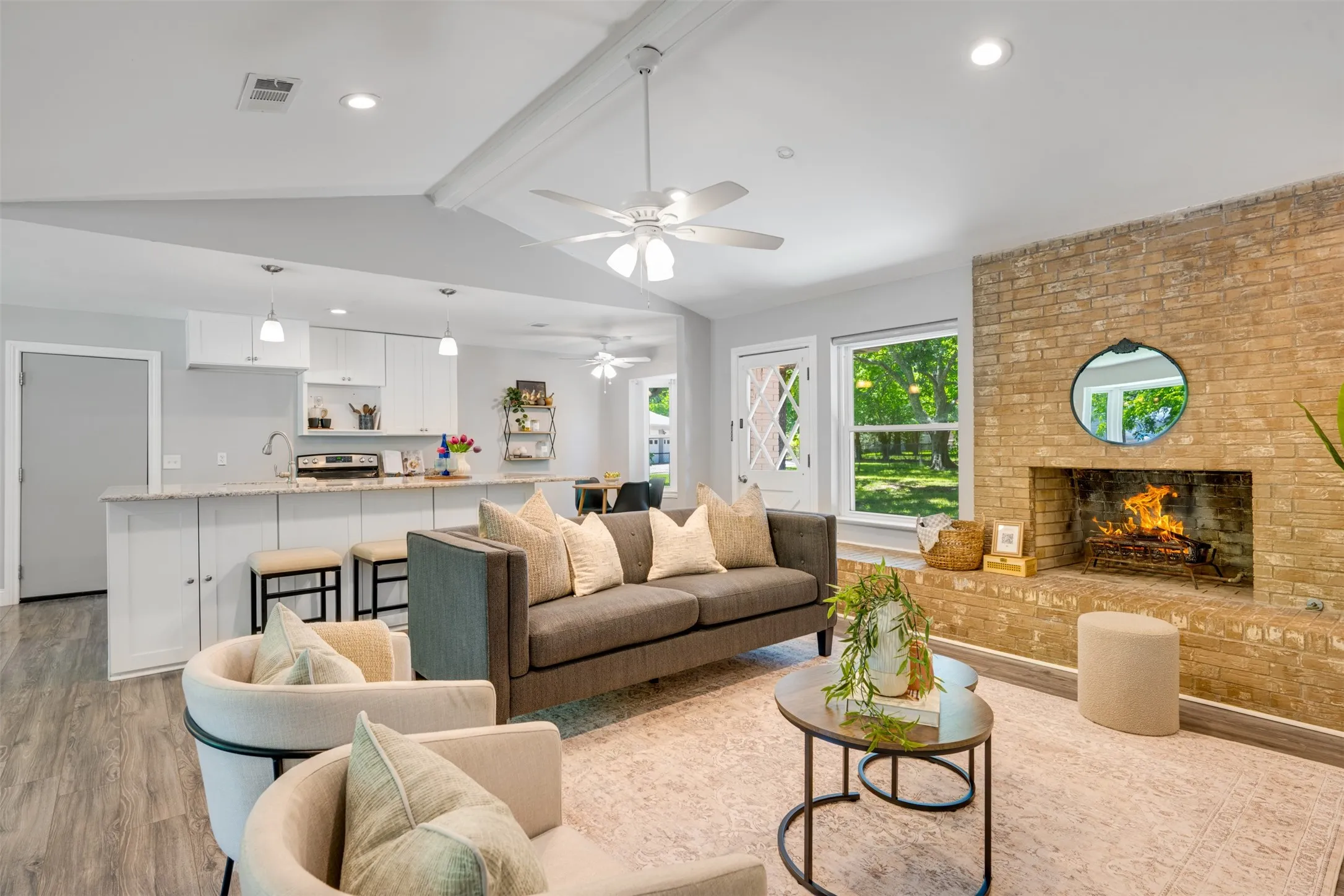 Single Family Residence For Sale in Hunt County , 3011 Tanglewood Drive, Commerce, Texas 75428, 3 Bedroom, 2 Bathroom, 2 Garage spaces, 1,890 Sqft, built in 1967, mls#21271788, Real Estate Agent in Commerce, Homes For Sale in Hunt county, Homes For Sale in Commerce, Realtor in Commerce Texas, Real Estate Brokerage Independent Realty Texas, Luminita Cordes Realtor