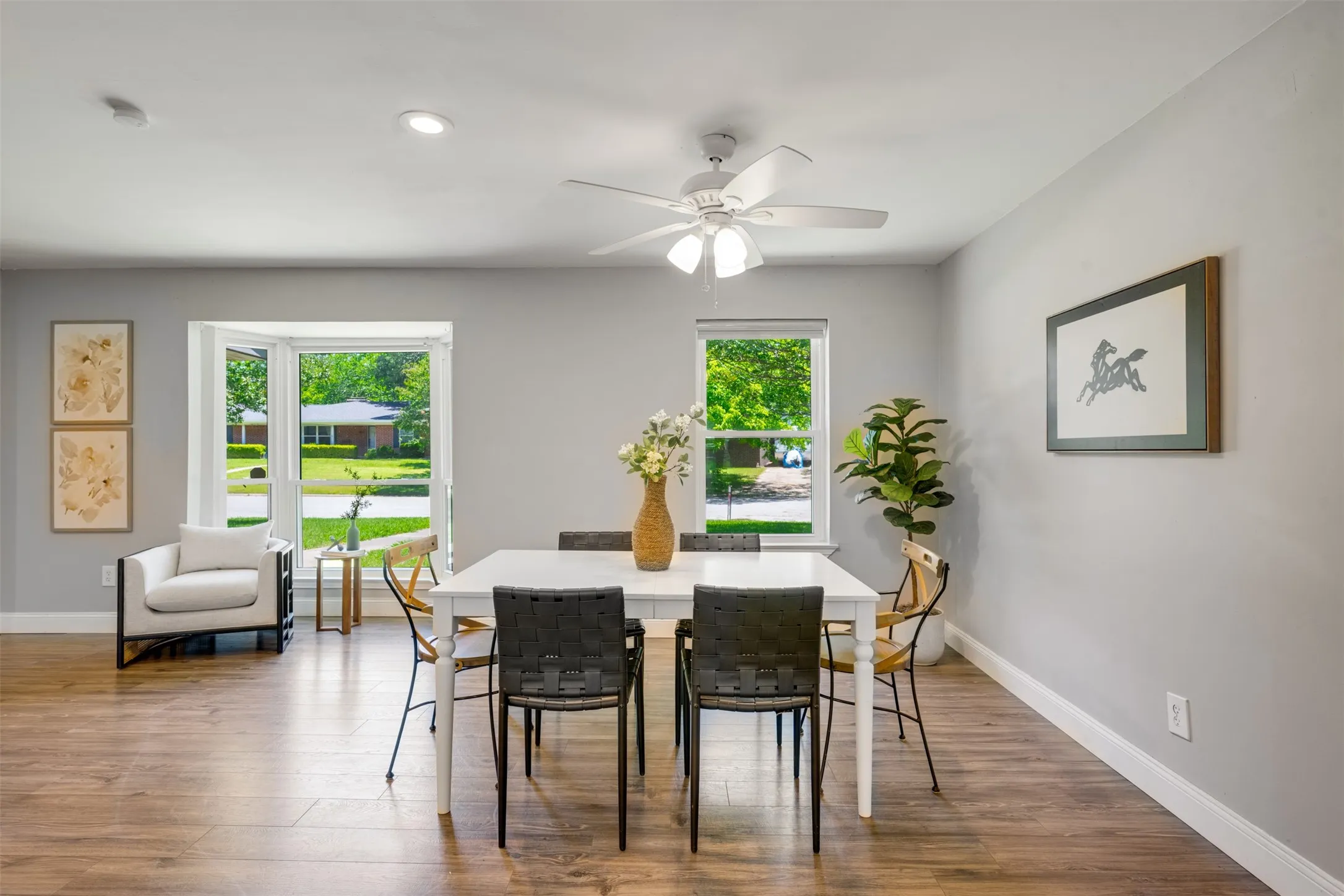 Single Family Residence For Sale in Hunt County , 3011 Tanglewood Drive, Commerce, Texas 75428, 3 Bedroom, 2 Bathroom, 2 Garage spaces, 1,890 Sqft, built in 1967, mls#21271788, Real Estate Agent in Commerce, Homes For Sale in Hunt county, Homes For Sale in Commerce, Realtor in Commerce Texas, Real Estate Brokerage Independent Realty Texas, Luminita Cordes Realtor