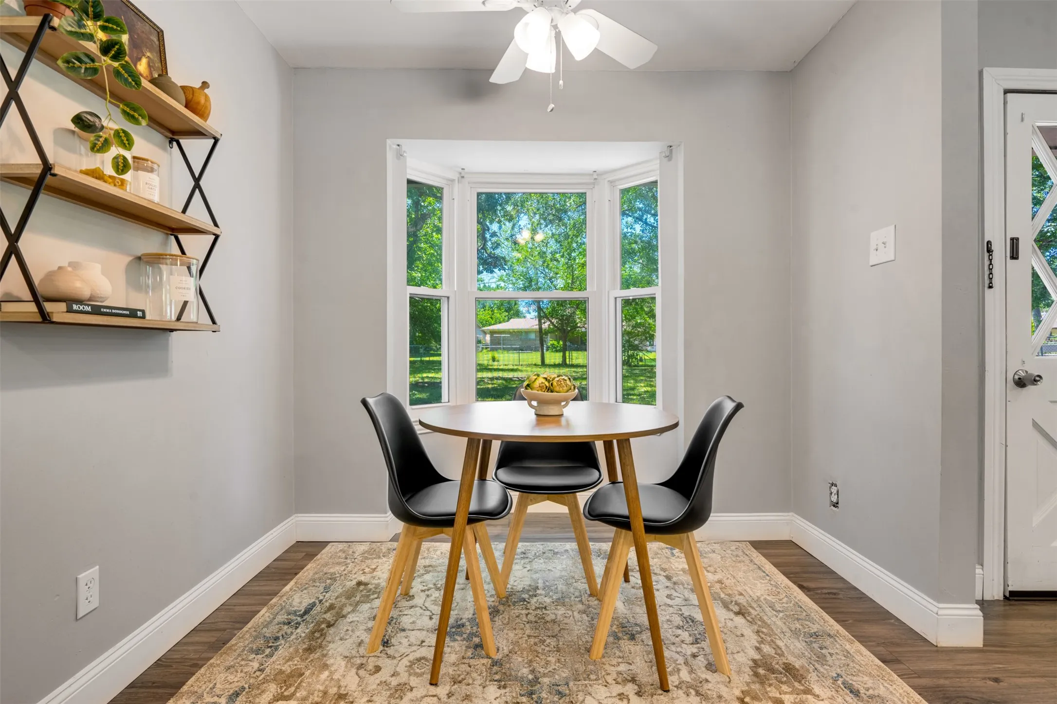Single Family Residence For Sale in Hunt County , 3011 Tanglewood Drive, Commerce, Texas 75428, 3 Bedroom, 2 Bathroom, 2 Garage spaces, 1,890 Sqft, built in 1967, mls#21271788, Real Estate Agent in Commerce, Homes For Sale in Hunt county, Homes For Sale in Commerce, Realtor in Commerce Texas, Real Estate Brokerage Independent Realty Texas, Luminita Cordes Realtor