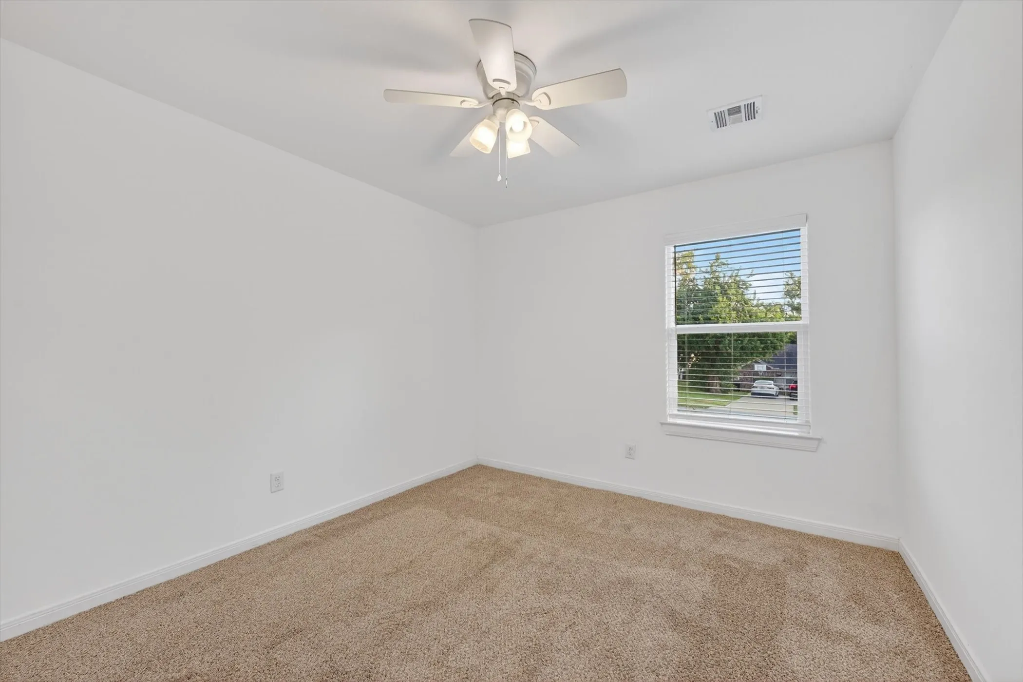 Single Family Residence For Sale in Grayson County , 422 E Shepherd Street, Denison, Texas 75021, 3 Bedroom, 2 Bathroom, Garage spaces, 1,170 Sqft, built in 2022, mls#21263675, Real Estate Agent in Denison, Homes For Sale in Grayson county, Homes For Sale in Denison, Realtor in Denison Texas, Real Estate Brokerage Independent Realty Texas, Luminita Cordes Realtor