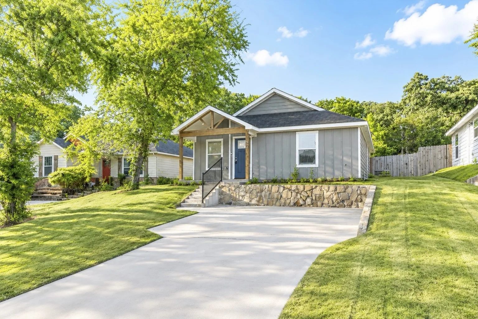 Single Family Residence For Sale in Grayson County , 422 E Shepherd Street, Denison, Texas 75021, 3 Bedroom, 2 Bathroom, Garage spaces, 1,170 Sqft, built in 2022, mls#21263675, Real Estate Agent in Denison, Homes For Sale in Grayson county, Homes For Sale in Denison, Realtor in Denison Texas, Real Estate Brokerage Independent Realty Texas, Luminita Cordes Realtor