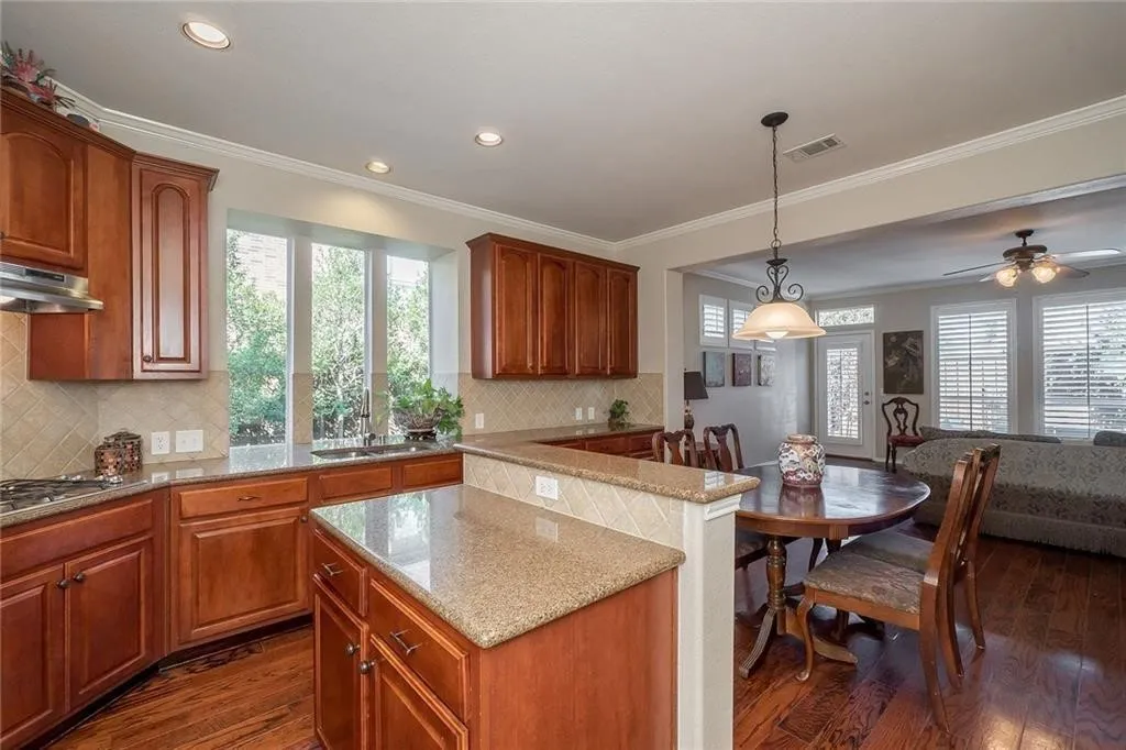 Single Family Residence For Rent in Denton County , 2374 Aspermount Drive, Frisco, Texas 75033, 4 Bedroom, 3 Bathroom, 2 Garage spaces, 3,127 Sqft, built in 2005, mls#21266069, Real Estate Agent in Frisco, Homes For Rent in Denton county, Homes For Rent in Frisco, Realtor in Frisco Texas, Real Estate Brokerage Independent Realty Texas, Luminita Cordes Realtor