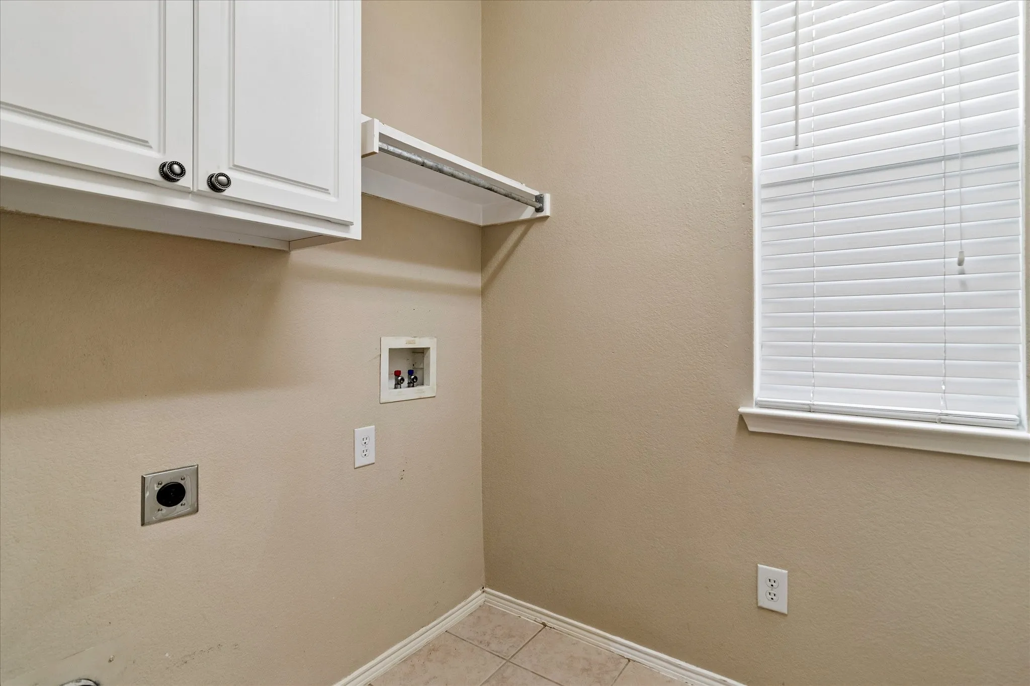 Single Family Residence For Rent in Denton County , 2374 Aspermount Drive, Frisco, Texas 75033, 4 Bedroom, 3 Bathroom, 2 Garage spaces, 3,127 Sqft, built in 2005, mls#21266069, Real Estate Agent in Frisco, Homes For Rent in Denton county, Homes For Rent in Frisco, Realtor in Frisco Texas, Real Estate Brokerage Independent Realty Texas, Luminita Cordes Realtor