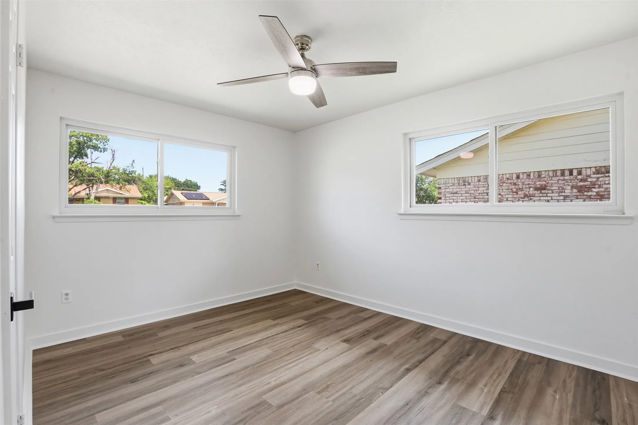 Single Family Residence For Sale in Tarrant County , 833 Bridle Avenue, White Settlement, Texas 76108, 3 Bedrooms, 2 Bathrooms, 2 Garage spaces, 1,030 Sqft, built in 1964, Price $225,000, mls#21270472, Real Estate Agent in White Settlement, Homes For Sale in Tarrant county, Homes For Sale in White Settlement, Realtor in White Settlement Texas, Real Estate Brokerage Independent Realty Texas, Luminita Cordes Realtor