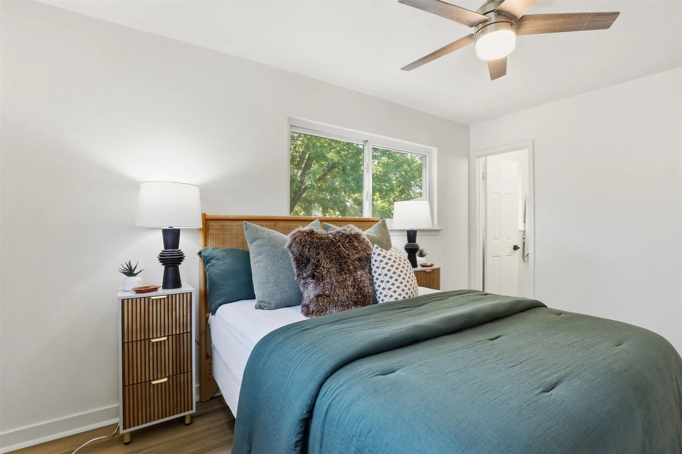 Single Family Residence For Sale in Tarrant County , 833 Bridle Avenue, White Settlement, Texas 76108, 3 Bedrooms, 2 Bathrooms, 2 Garage spaces, 1,030 Sqft, built in 1964, Price $225,000, mls#21270472, Real Estate Agent in White Settlement, Homes For Sale in Tarrant county, Homes For Sale in White Settlement, Realtor in White Settlement Texas, Real Estate Brokerage Independent Realty Texas, Luminita Cordes Realtor