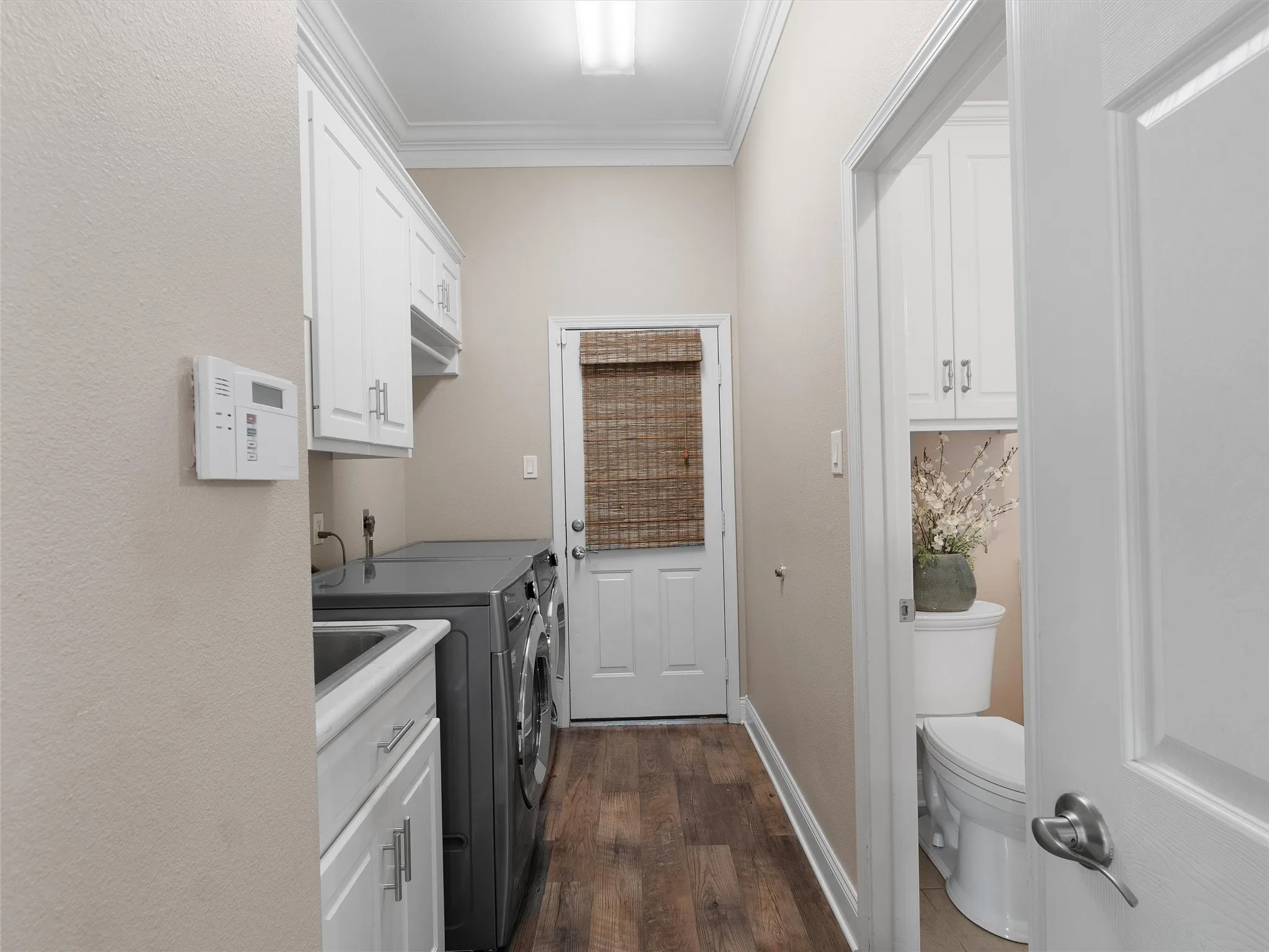 Single Family Residence For Sale in Gregg County , 1103 Marigold Lane, Longview, Texas 75604, 3 Bedroom, 3 Bathroom, 2 Garage spaces, 3,056 Sqft, built in 1995, mls#21271902, Real Estate Agent in Longview, Homes For Sale in Gregg county, Homes For Sale in Longview, Realtor in Longview Texas, Real Estate Brokerage Independent Realty Texas, Luminita Cordes Realtor