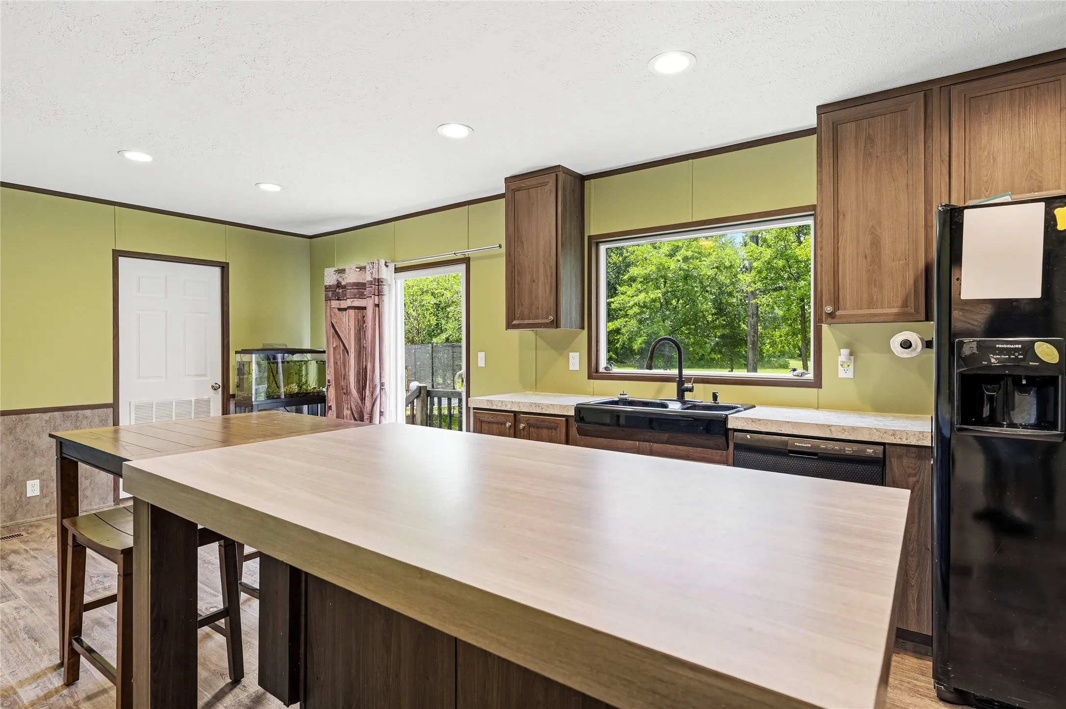 Mobile Home For Sale in Grayson County , 1742 Reynolds Lane, Sherman, Texas 75092, 3 Bedroom, 2 Bathroom, Garage spaces, 1,475 Sqft, built in 2020, mls#21271196, Real Estate Agent in Sherman, Homes For Sale in Grayson county, Homes For Sale in Sherman, Realtor in Sherman Texas, Real Estate Brokerage Independent Realty Texas, Luminita Cordes Realtor