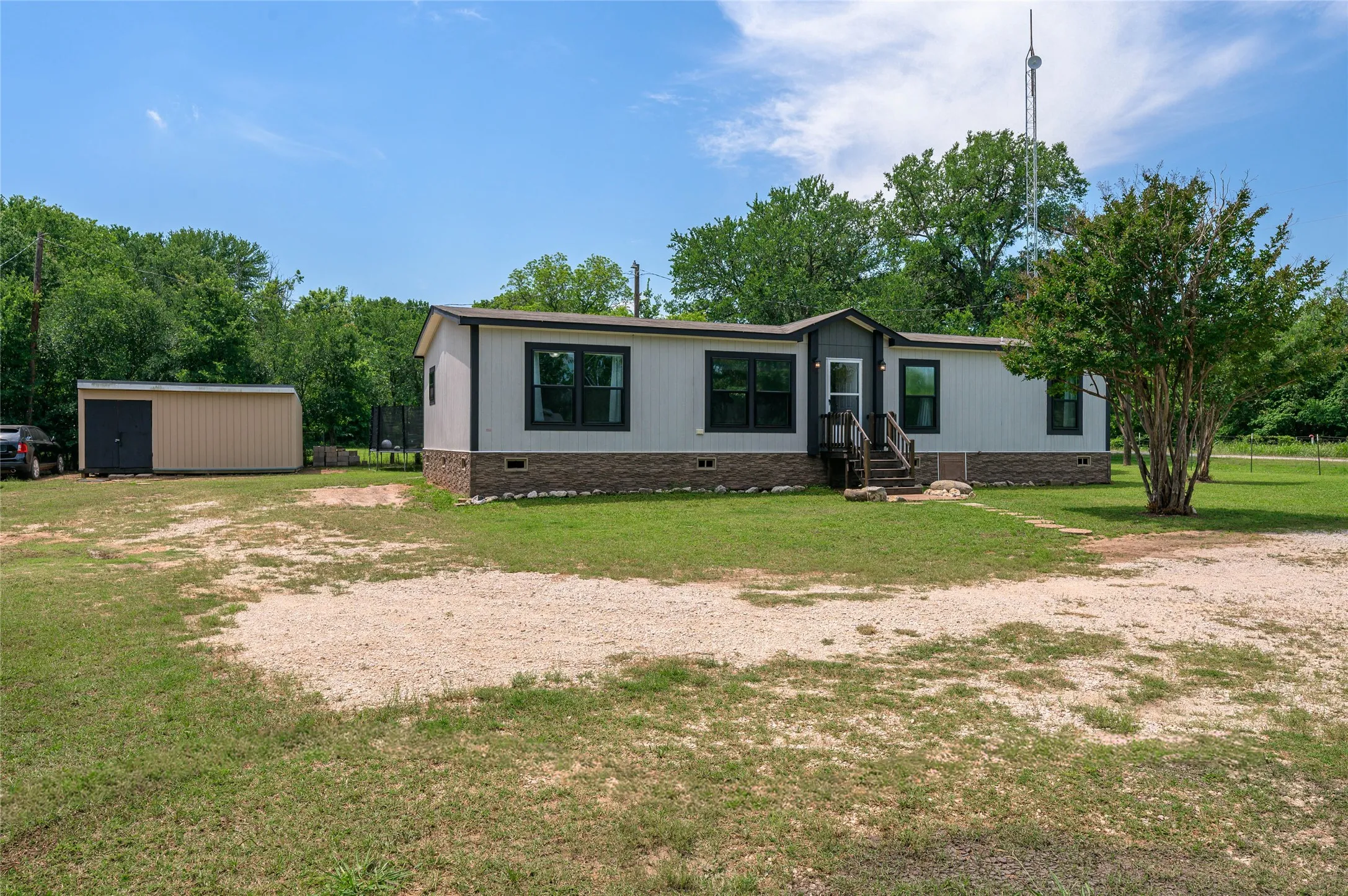 Mobile Home For Sale in Grayson County , 1742 Reynolds Lane, Sherman, Texas 75092, 3 Bedroom, 2 Bathroom, Garage spaces, 1,475 Sqft, built in 2020, mls#21271196, Real Estate Agent in Sherman, Homes For Sale in Grayson county, Homes For Sale in Sherman, Realtor in Sherman Texas, Real Estate Brokerage Independent Realty Texas, Luminita Cordes Realtor