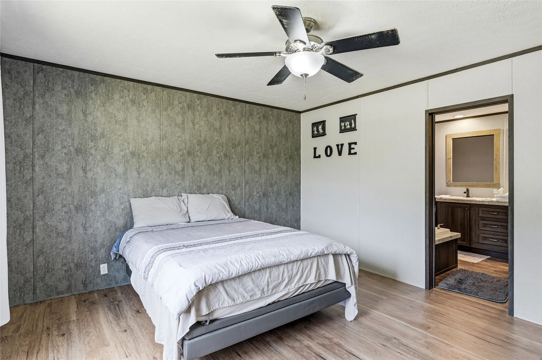 Mobile Home For Sale in Grayson County , 1742 Reynolds Lane, Sherman, Texas 75092, 3 Bedroom, 2 Bathroom, Garage spaces, 1,475 Sqft, built in 2020, mls#21271196, Real Estate Agent in Sherman, Homes For Sale in Grayson county, Homes For Sale in Sherman, Realtor in Sherman Texas, Real Estate Brokerage Independent Realty Texas, Luminita Cordes Realtor