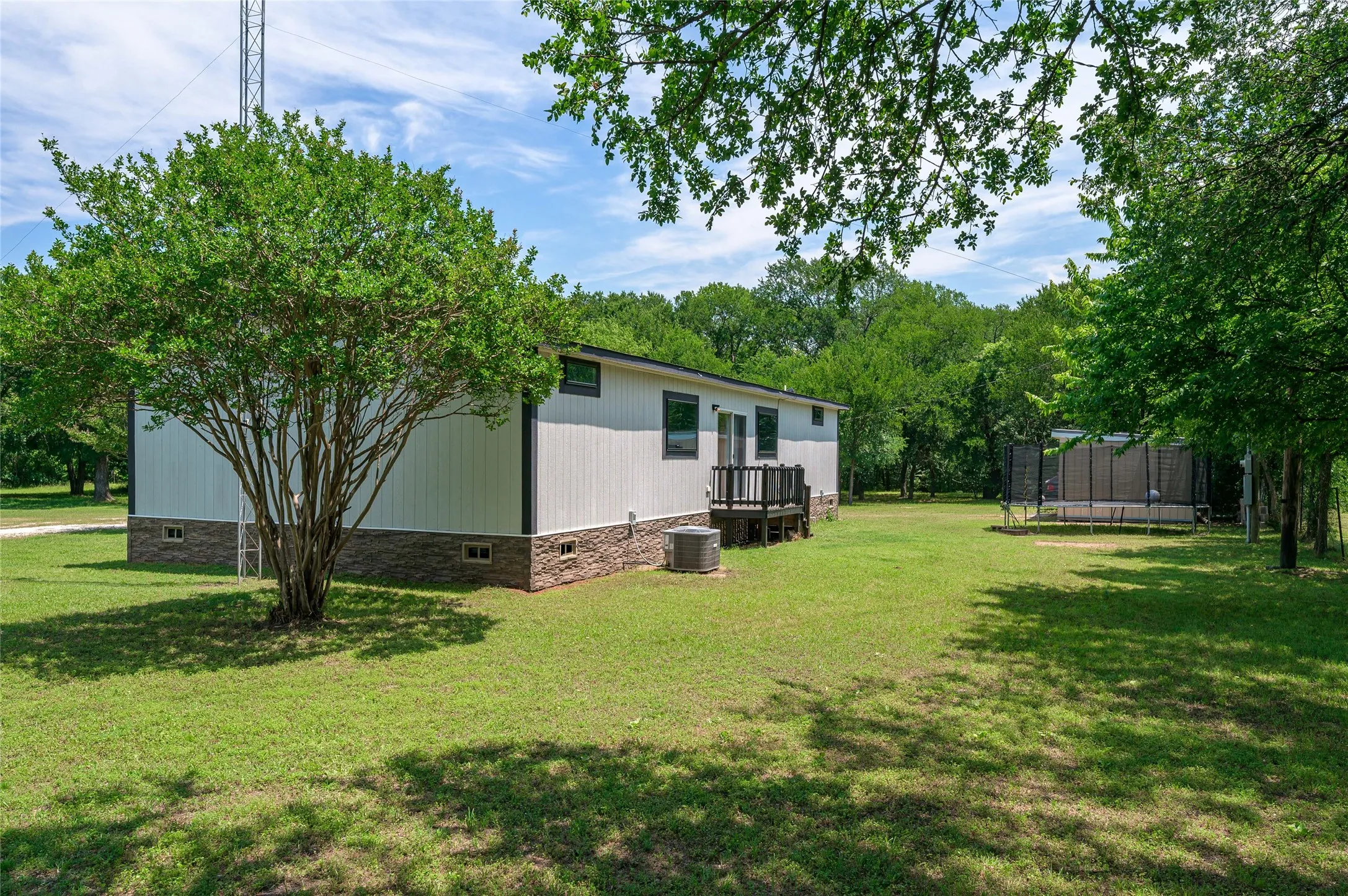 Mobile Home For Sale in Grayson County , 1742 Reynolds Lane, Sherman, Texas 75092, 3 Bedroom, 2 Bathroom, Garage spaces, 1,475 Sqft, built in 2020, mls#21271196, Real Estate Agent in Sherman, Homes For Sale in Grayson county, Homes For Sale in Sherman, Realtor in Sherman Texas, Real Estate Brokerage Independent Realty Texas, Luminita Cordes Realtor