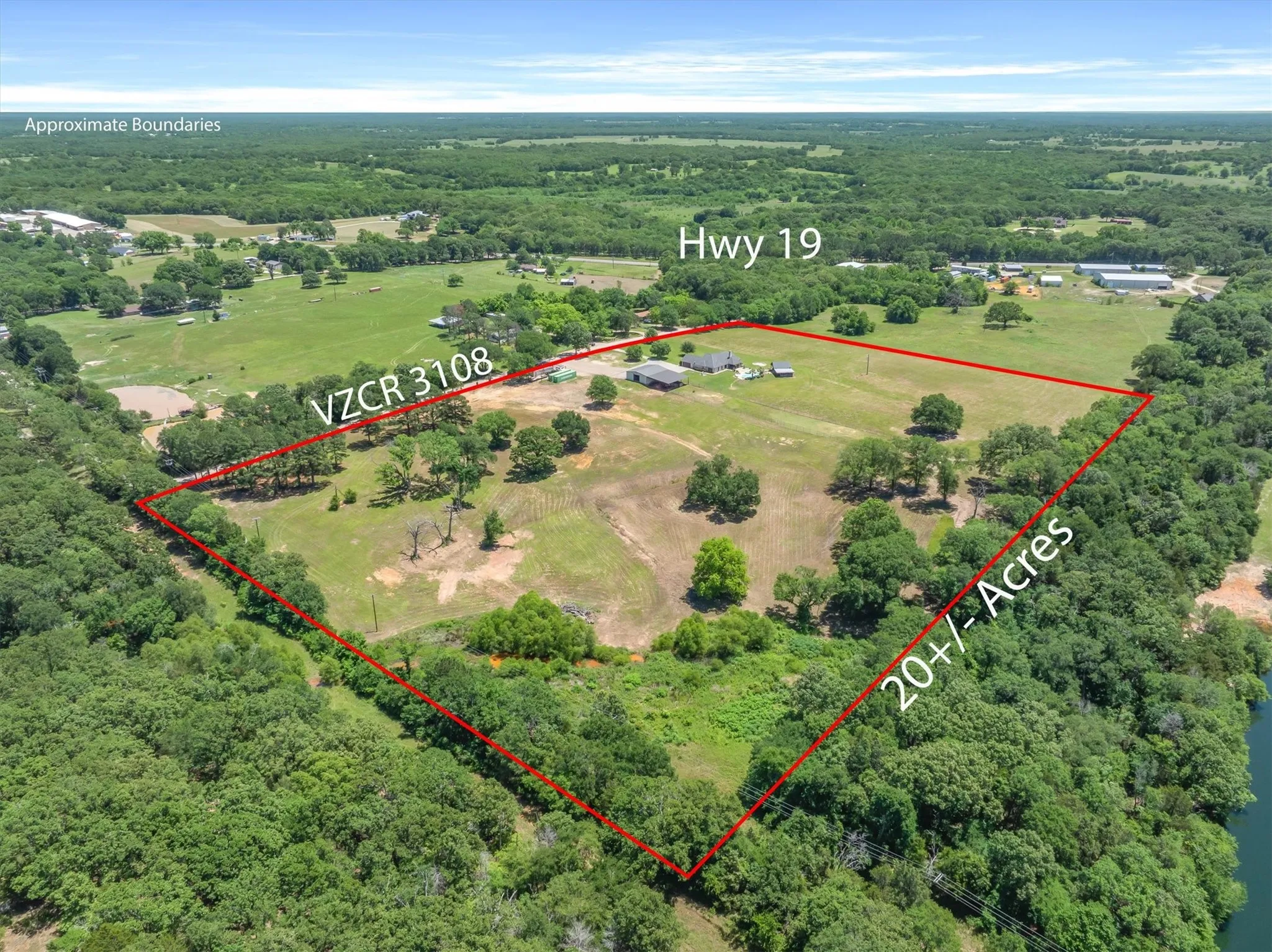 Single Family Residence For Sale in Van Zandt County , 347 VZ County Road 3108, Edgewood, Texas 75117, 4 Bedrooms, 3 Bathrooms, 2 Garage spaces, 3,004 Sqft, built in 2007, Price $1,300,000, mls#21271865, Real Estate Agent in Edgewood, Homes For Sale in Van Zandt county, Homes For Sale in Edgewood, Realtor in Edgewood Texas, Real Estate Brokerage Independent Realty Texas, Luminita Cordes Realtor