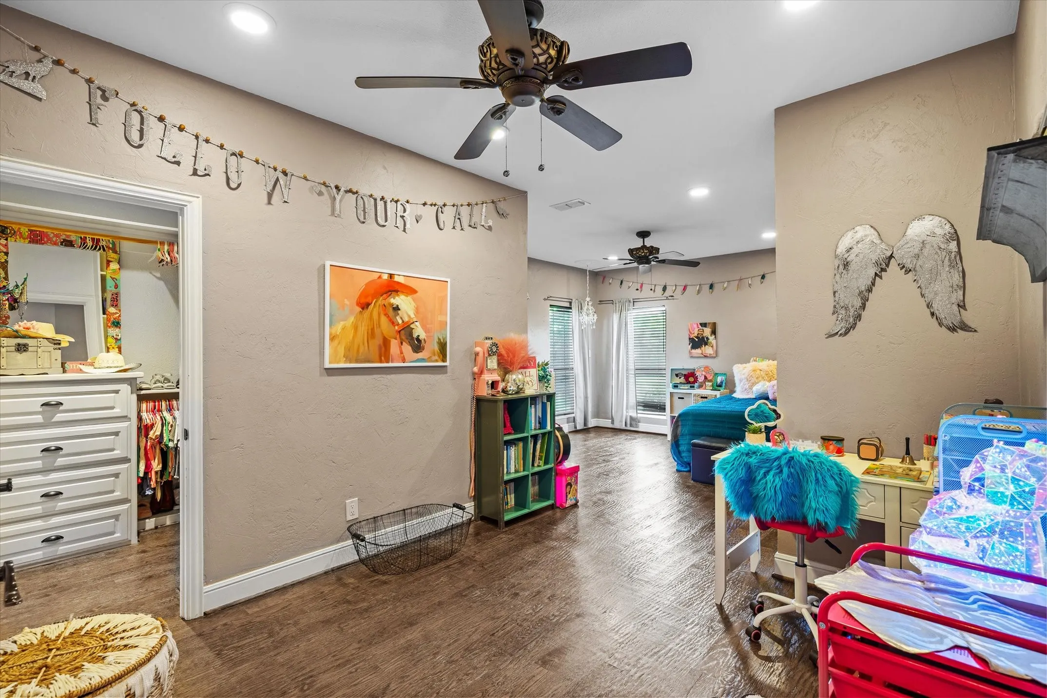 Single Family Residence For Sale in Van Zandt County , 347 VZ County Road 3108, Edgewood, Texas 75117, 4 Bedrooms, 3 Bathrooms, 2 Garage spaces, 3,004 Sqft, built in 2007, Price $1,300,000, mls#21271865, Real Estate Agent in Edgewood, Homes For Sale in Van Zandt county, Homes For Sale in Edgewood, Realtor in Edgewood Texas, Real Estate Brokerage Independent Realty Texas, Luminita Cordes Realtor