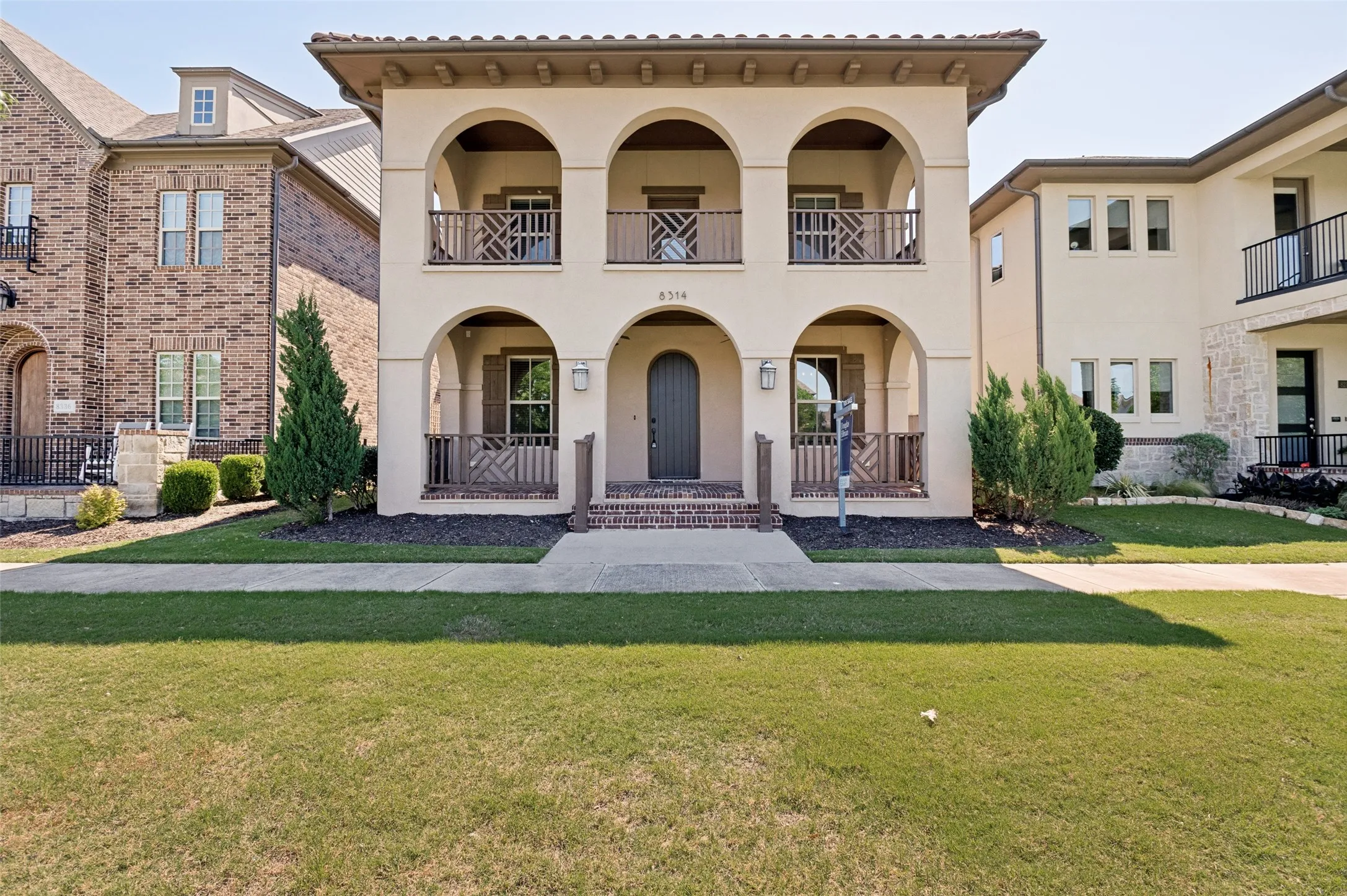 Single Family Residence For Sale in Denton County , 8314 Kentland Drive, Frisco, Texas 75034, 3 Bedroom, 4 Bathroom, 3 Garage spaces, 2,610 Sqft, built in 2016, mls#21271839, Real Estate Agent in Frisco, Homes For Sale in Denton county, Homes For Sale in Frisco, Realtor in Frisco Texas, Real Estate Brokerage Independent Realty Texas, Luminita Cordes Realtor