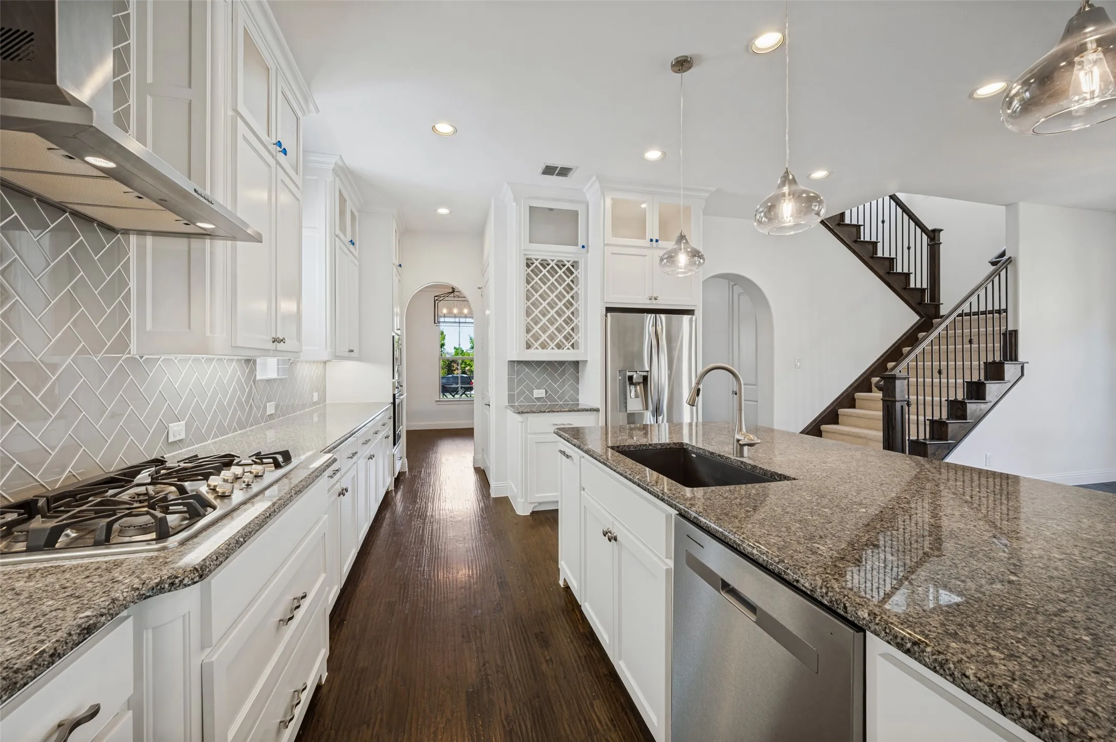 Single Family Residence For Sale in Denton County , 8314 Kentland Drive, Frisco, Texas 75034, 3 Bedroom, 4 Bathroom, 3 Garage spaces, 2,610 Sqft, built in 2016, mls#21271839, Real Estate Agent in Frisco, Homes For Sale in Denton county, Homes For Sale in Frisco, Realtor in Frisco Texas, Real Estate Brokerage Independent Realty Texas, Luminita Cordes Realtor