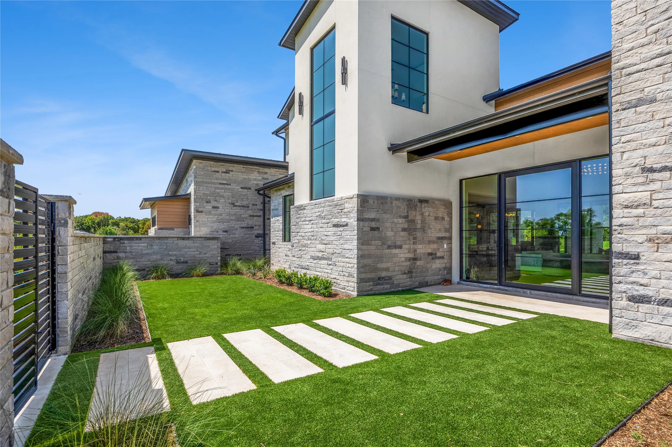 Single Family Residence For Sale in Denton County , 1118 Pitner Court, Bartonville, Texas 76226, 5 Bedroom, 7 Bathroom, 4 Garage spaces, 6,557 Sqft, built in 2026, mls#21271670, Real Estate Agent in Bartonville, Homes For Sale in Denton county, Homes For Sale in Bartonville, Realtor in Bartonville Texas, Real Estate Brokerage Independent Realty Texas, Luminita Cordes Realtor