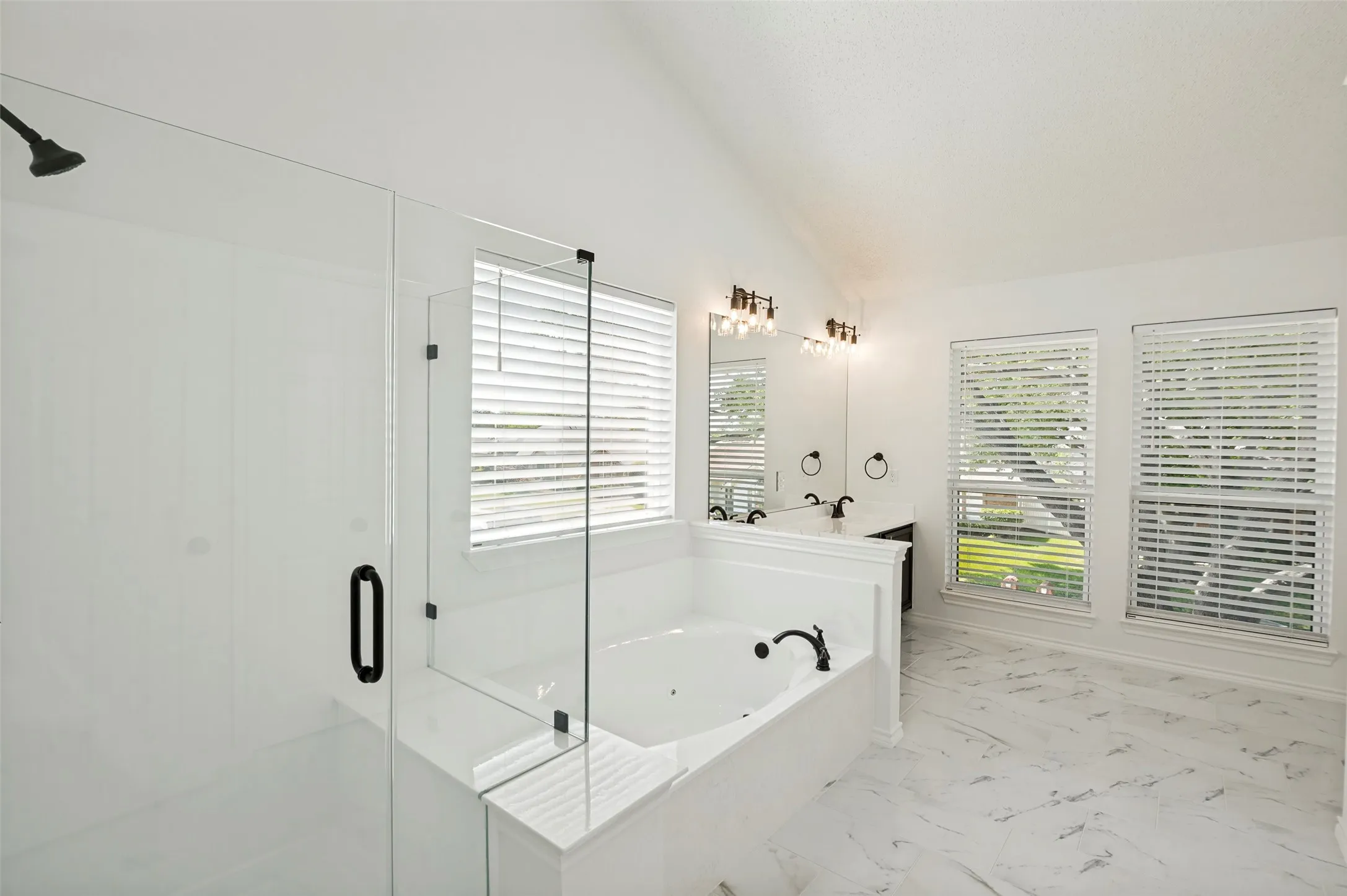 Single Family Residence For Sale in Denton County , 1420 Dudley Drive, Carrollton, Texas 75007, 4 Bedroom, 3 Bathroom, 2 Garage spaces, 2,639 Sqft, built in 1991, mls#21257061, Real Estate Agent in Carrollton, Homes For Sale in Denton county, Homes For Sale in Carrollton, Realtor in Carrollton Texas, Real Estate Brokerage Independent Realty Texas, Luminita Cordes Realtor