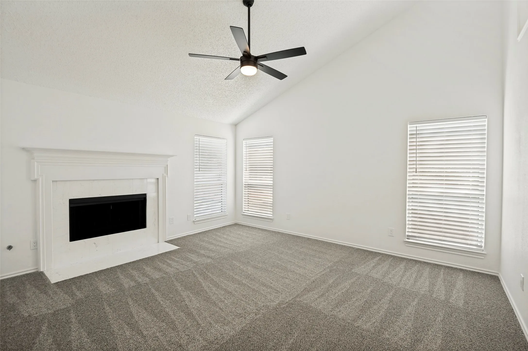 Single Family Residence For Sale in Denton County , 1420 Dudley Drive, Carrollton, Texas 75007, 4 Bedroom, 3 Bathroom, 2 Garage spaces, 2,639 Sqft, built in 1991, mls#21257061, Real Estate Agent in Carrollton, Homes For Sale in Denton county, Homes For Sale in Carrollton, Realtor in Carrollton Texas, Real Estate Brokerage Independent Realty Texas, Luminita Cordes Realtor
