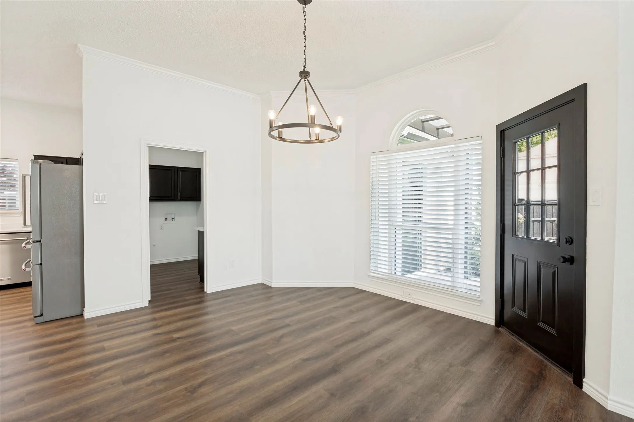 Single Family Residence For Sale in Denton County , 1420 Dudley Drive, Carrollton, Texas 75007, 4 Bedroom, 3 Bathroom, 2 Garage spaces, 2,639 Sqft, built in 1991, mls#21257061, Real Estate Agent in Carrollton, Homes For Sale in Denton county, Homes For Sale in Carrollton, Realtor in Carrollton Texas, Real Estate Brokerage Independent Realty Texas, Luminita Cordes Realtor