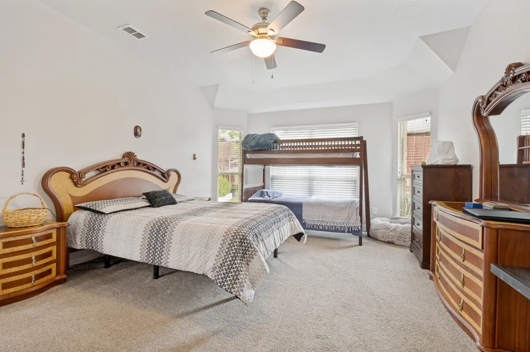 Single Family Residence For Sale in Denton County , 3405 Canyon Lake Drive, Little Elm, Texas 75068, 3 Bedroom, 2 Bathroom, 2 Garage spaces, 1,912 Sqft, built in 2014, mls#21260262, Real Estate Agent in Little Elm, Homes For Sale in Denton county, Homes For Sale in Little Elm, Realtor in Little Elm Texas, Real Estate Brokerage Independent Realty Texas, Luminita Cordes Realtor