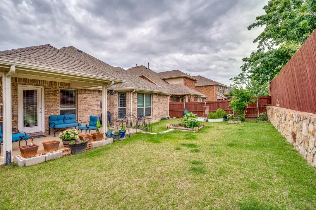 Single Family Residence For Sale in Denton County , 3405 Canyon Lake Drive, Little Elm, Texas 75068, 3 Bedroom, 2 Bathroom, 2 Garage spaces, 1,912 Sqft, built in 2014, mls#21260262, Real Estate Agent in Little Elm, Homes For Sale in Denton county, Homes For Sale in Little Elm, Realtor in Little Elm Texas, Real Estate Brokerage Independent Realty Texas, Luminita Cordes Realtor