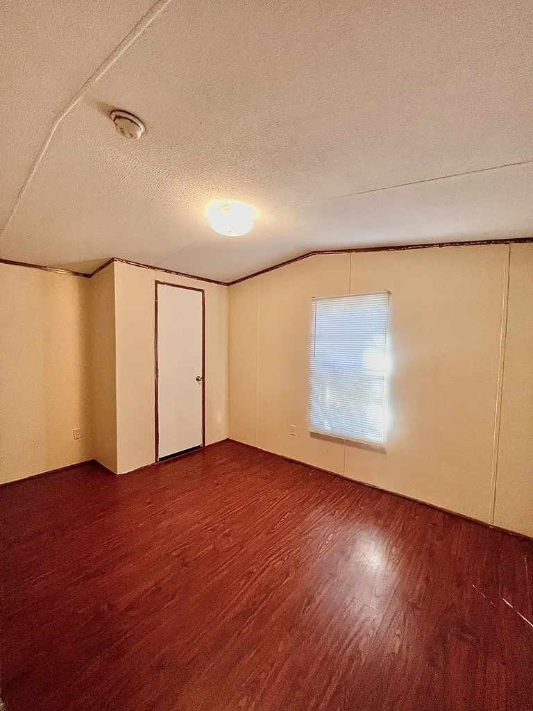 Mobile Home For Sale in Henderson County , 304 Wildwind Street, Gun Barrel City, Texas 75156, 3 Bedrooms, 1 Bathroom, Garage spaces, 754 Sqft, built in 2005, Price $119,900, mls#21269052, Real Estate Agent in Gun Barrel City, Homes For Sale in Henderson county, Homes For Sale in Gun Barrel City, Realtor in Gun Barrel City Texas, Real Estate Brokerage Independent Realty Texas, Luminita Cordes Realtor