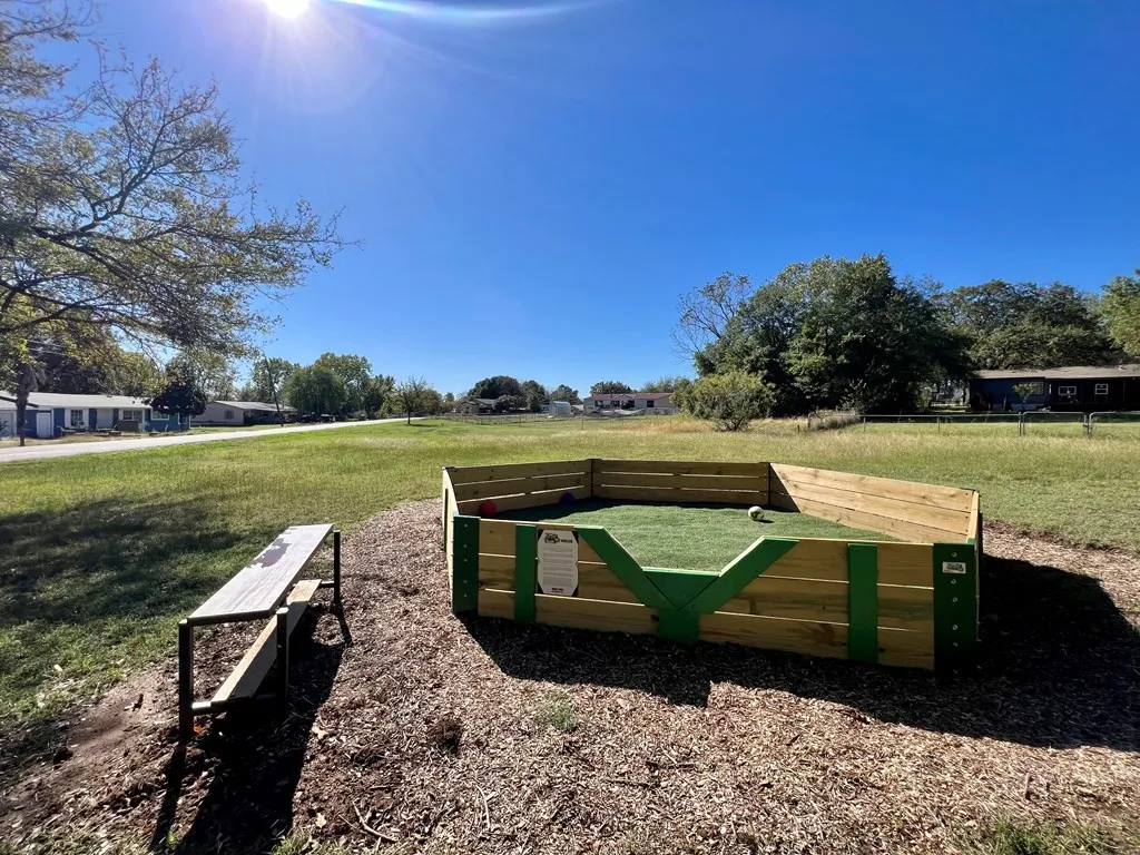 Mobile Home For Sale in Henderson County , 304 Wildwind Street, Gun Barrel City, Texas 75156, 3 Bedrooms, 1 Bathroom, Garage spaces, 754 Sqft, built in 2005, Price $119,900, mls#21269052, Real Estate Agent in Gun Barrel City, Homes For Sale in Henderson county, Homes For Sale in Gun Barrel City, Realtor in Gun Barrel City Texas, Real Estate Brokerage Independent Realty Texas, Luminita Cordes Realtor