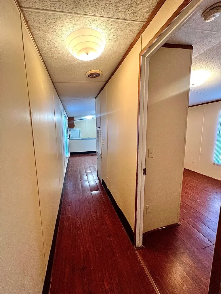 Mobile Home For Sale in Henderson County , 304 Wildwind Street, Gun Barrel City, Texas 75156, 3 Bedrooms, 1 Bathroom, Garage spaces, 754 Sqft, built in 2005, Price $119,900, mls#21269052, Real Estate Agent in Gun Barrel City, Homes For Sale in Henderson county, Homes For Sale in Gun Barrel City, Realtor in Gun Barrel City Texas, Real Estate Brokerage Independent Realty Texas, Luminita Cordes Realtor
