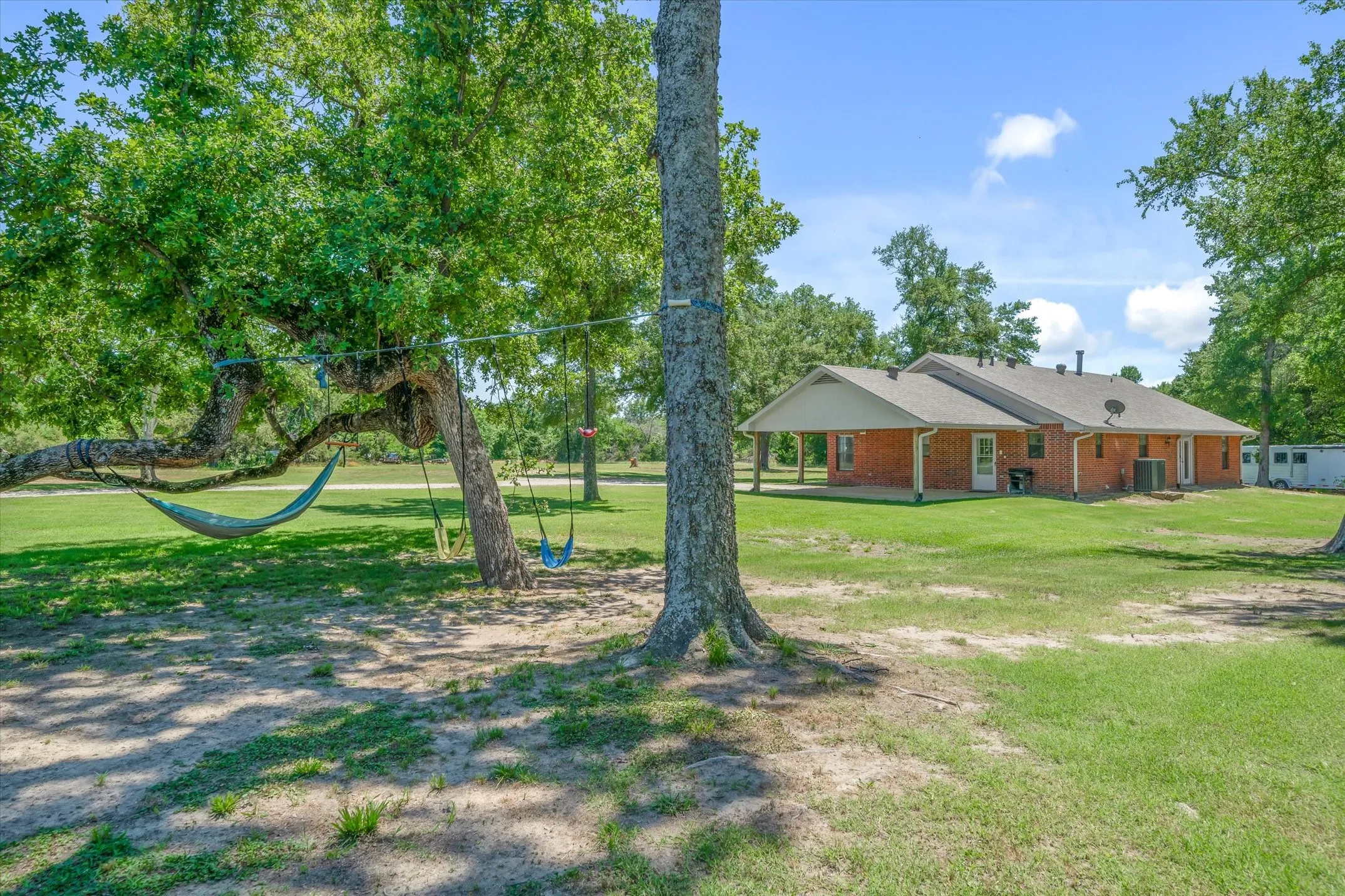 Single Family Residence For Sale in Kaufman County , 6663 CLEARWATER RANCH Road, Wills Point, Texas 75169, 2 Bedrooms, 2 Bathrooms, Garage spaces, 1,966 Sqft, built in 1999, Price $999,900, mls#21271928, Real Estate Agent in Wills Point, Homes For Sale in Kaufman county, Homes For Sale in Wills Point, Realtor in Wills Point Texas, Real Estate Brokerage Independent Realty Texas, Luminita Cordes Realtor