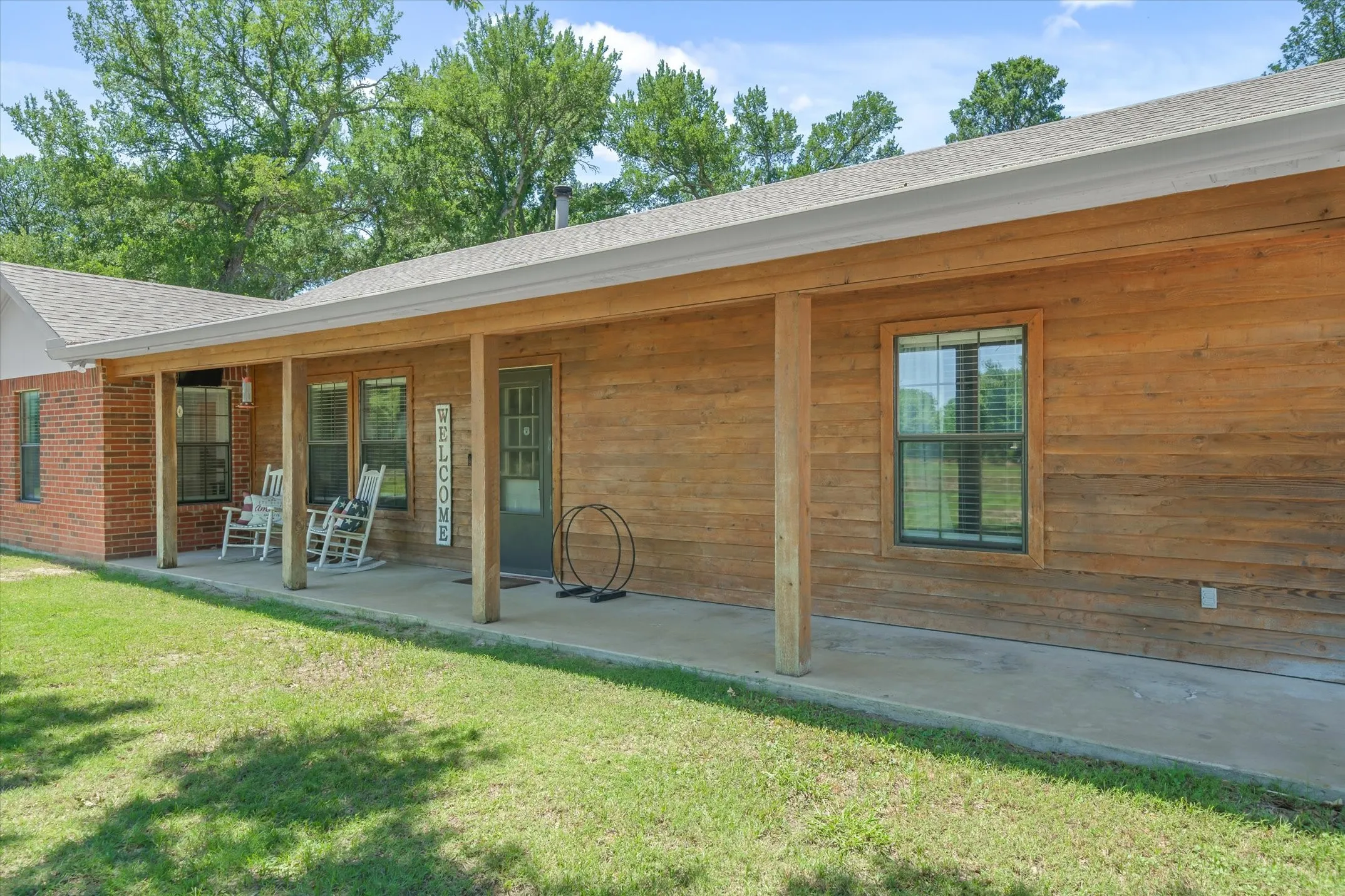 Single Family Residence For Sale in Kaufman County , 6663 CLEARWATER RANCH Road, Wills Point, Texas 75169, 2 Bedrooms, 2 Bathrooms, Garage spaces, 1,966 Sqft, built in 1999, Price $999,900, mls#21271928, Real Estate Agent in Wills Point, Homes For Sale in Kaufman county, Homes For Sale in Wills Point, Realtor in Wills Point Texas, Real Estate Brokerage Independent Realty Texas, Luminita Cordes Realtor