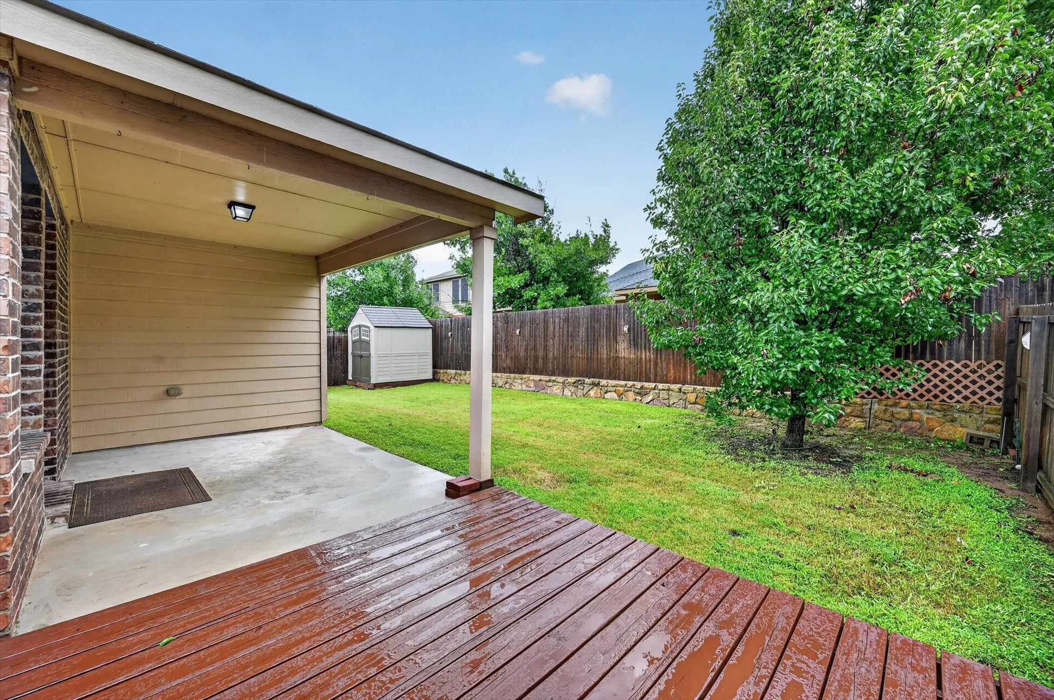 Single Family Residence For Sale in Denton County , 1325 Cheyenne Drive, Aubrey, Texas 76227, 3 Bedroom, 2 Bathroom, 2 Garage spaces, 1,421 Sqft, built in 2015, mls#21271438, Real Estate Agent in Aubrey, Homes For Sale in Denton county, Homes For Sale in Aubrey, Realtor in Aubrey Texas, Real Estate Brokerage Independent Realty Texas, Luminita Cordes Realtor