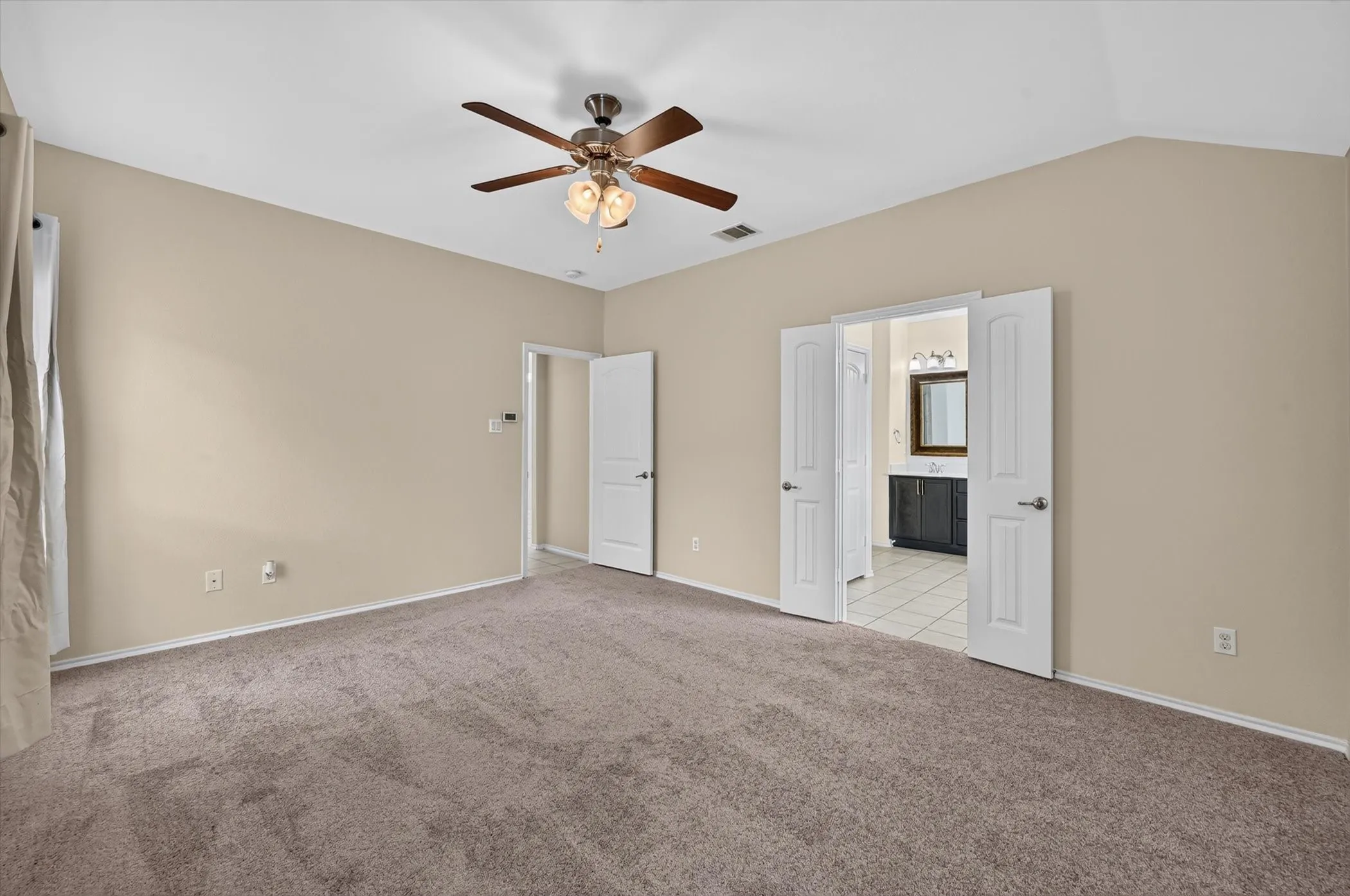 Single Family Residence For Sale in Denton County , 1325 Cheyenne Drive, Aubrey, Texas 76227, 3 Bedroom, 2 Bathroom, 2 Garage spaces, 1,421 Sqft, built in 2015, mls#21271438, Real Estate Agent in Aubrey, Homes For Sale in Denton county, Homes For Sale in Aubrey, Realtor in Aubrey Texas, Real Estate Brokerage Independent Realty Texas, Luminita Cordes Realtor