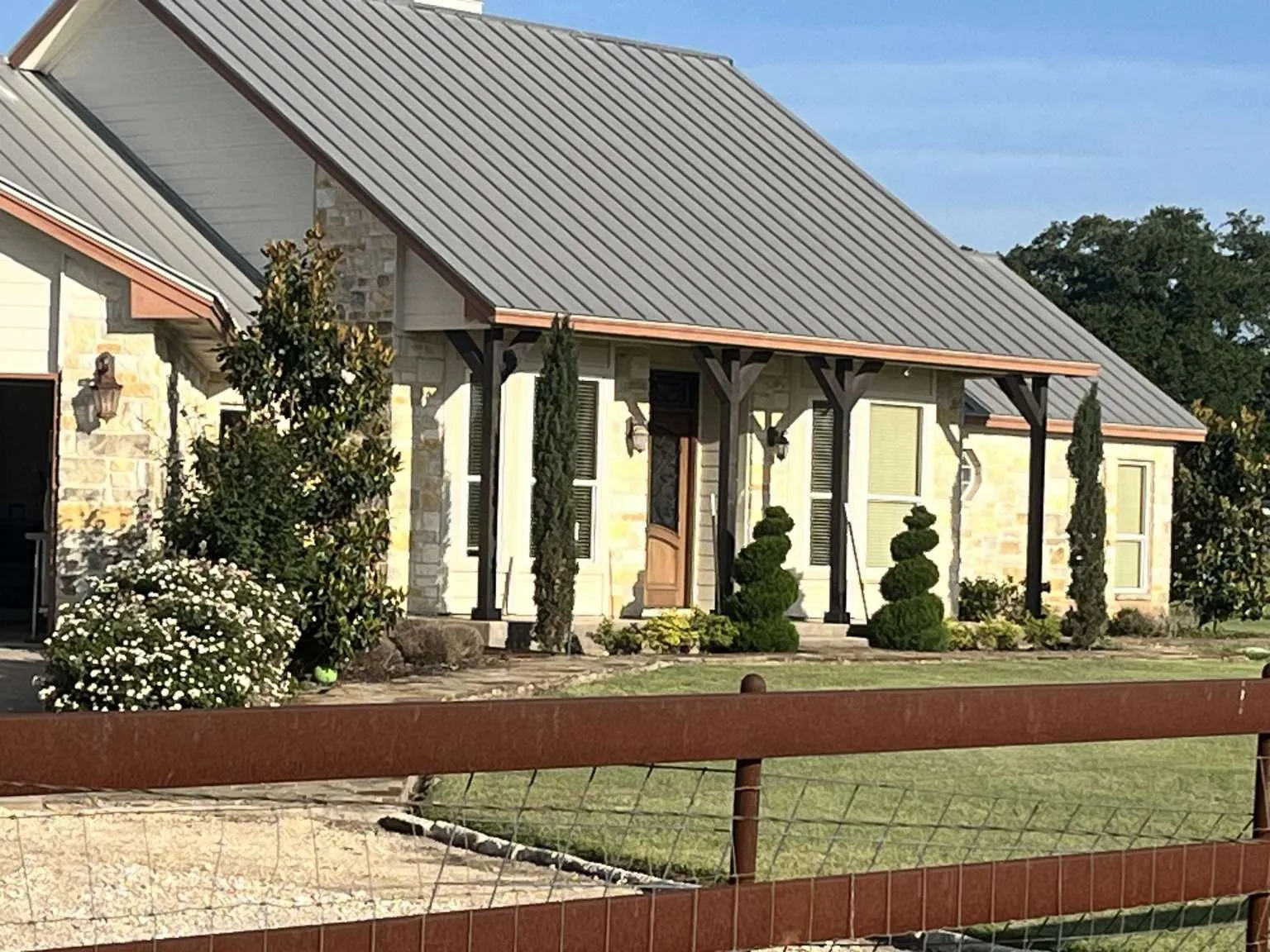 Farm For Sale in Williamson County , 1125 County Road 230, Florence, Texas 76527, 4 Bedroom, 4 Bathroom, 3 Garage spaces, 3,340 Sqft, built in 2008, mls#21271971, Real Estate Agent in Florence, Homes For Sale in Williamson county, Homes For Sale in Florence, Realtor in Florence Texas, Real Estate Brokerage Independent Realty Texas, Luminita Cordes Realtor