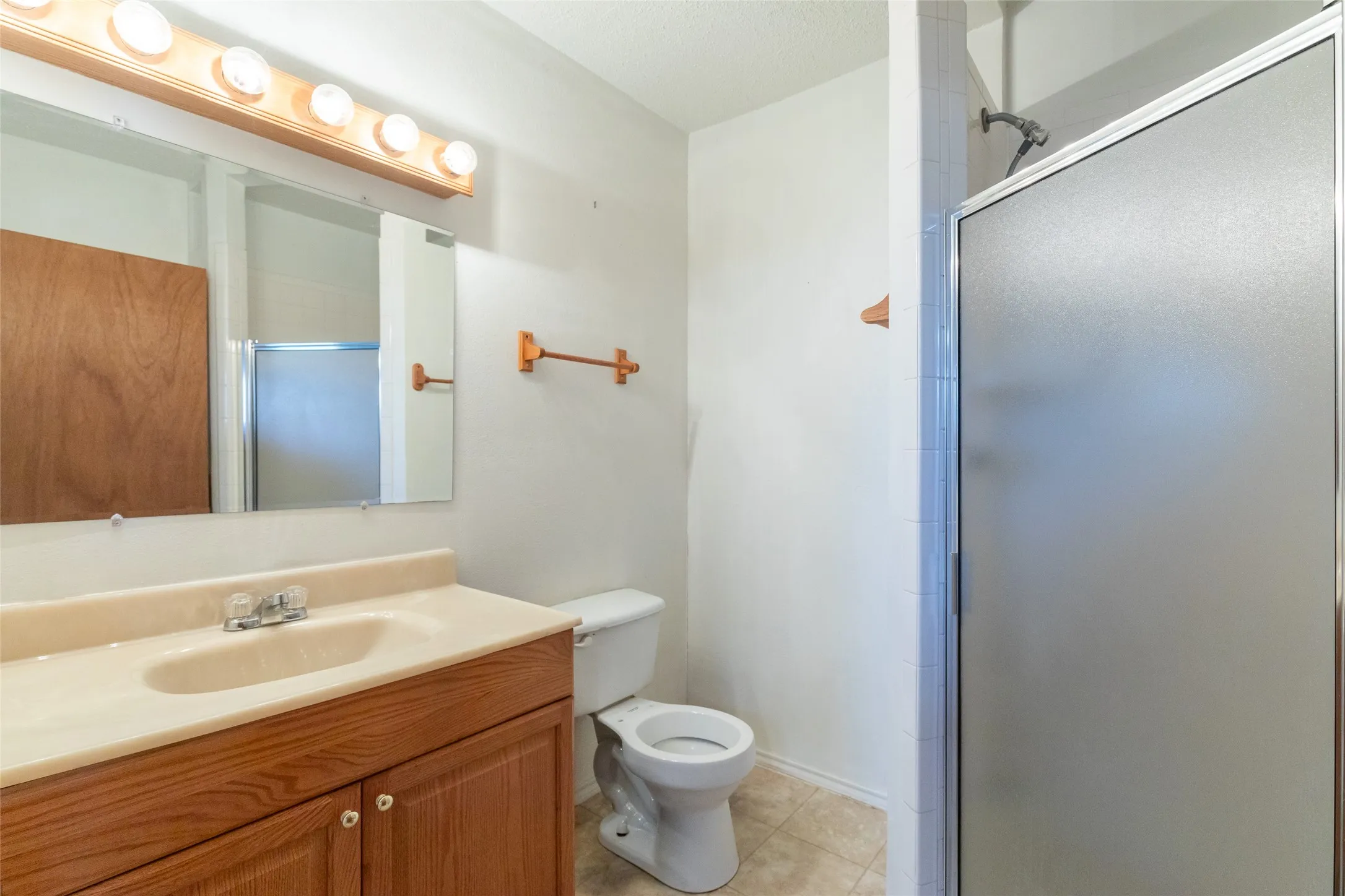 Single Family Residence For Sale in Callahan County , 12085 County Road 250, Clyde, Texas 79510, 3 Bedroom, 3 Bathroom, Garage spaces, 3,020 Sqft, built in 2006, mls#21271011, Real Estate Agent in Clyde, Homes For Sale in Callahan county, Homes For Sale in Clyde, Realtor in Clyde Texas, Real Estate Brokerage Independent Realty Texas, Luminita Cordes Realtor