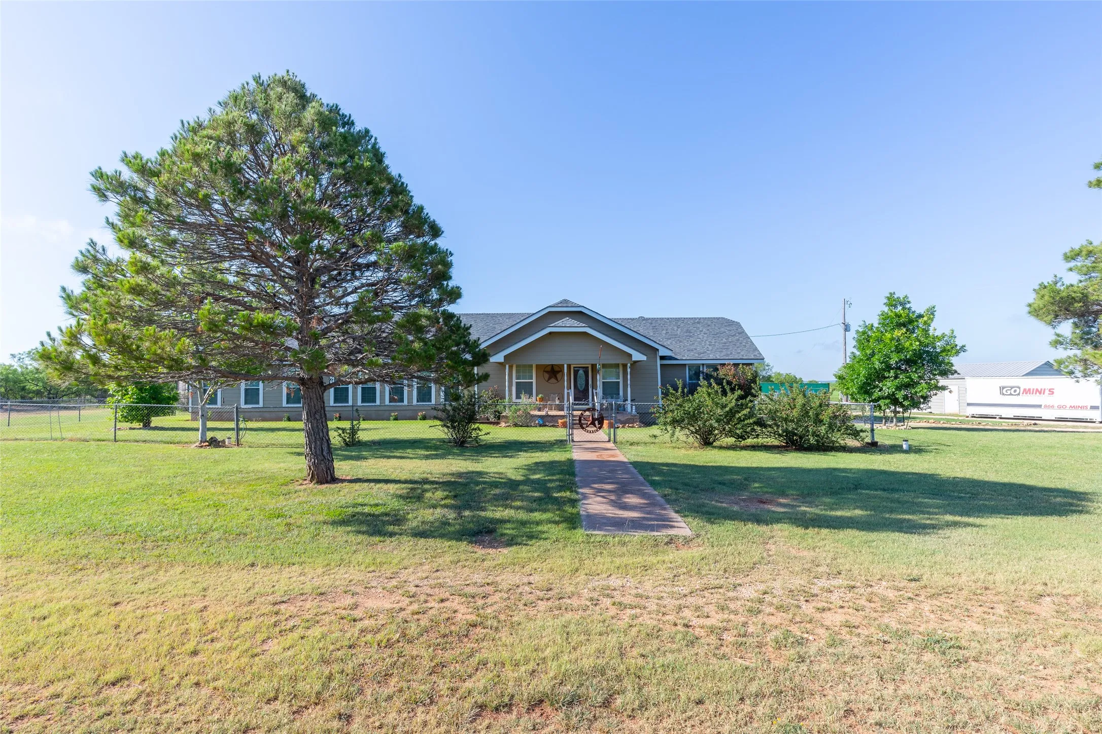 Single Family Residence For Sale in Callahan County , 12085 County Road 250, Clyde, Texas 79510, 3 Bedroom, 3 Bathroom, Garage spaces, 3,020 Sqft, built in 2006, mls#21271011, Real Estate Agent in Clyde, Homes For Sale in Callahan county, Homes For Sale in Clyde, Realtor in Clyde Texas, Real Estate Brokerage Independent Realty Texas, Luminita Cordes Realtor