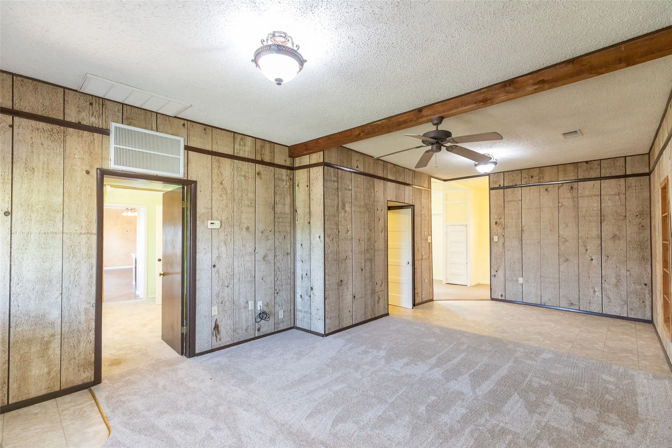Single Family Residence For Sale in Callahan County , 12085 County Road 250, Clyde, Texas 79510, 3 Bedroom, 3 Bathroom, Garage spaces, 3,020 Sqft, built in 2006, mls#21271011, Real Estate Agent in Clyde, Homes For Sale in Callahan county, Homes For Sale in Clyde, Realtor in Clyde Texas, Real Estate Brokerage Independent Realty Texas, Luminita Cordes Realtor