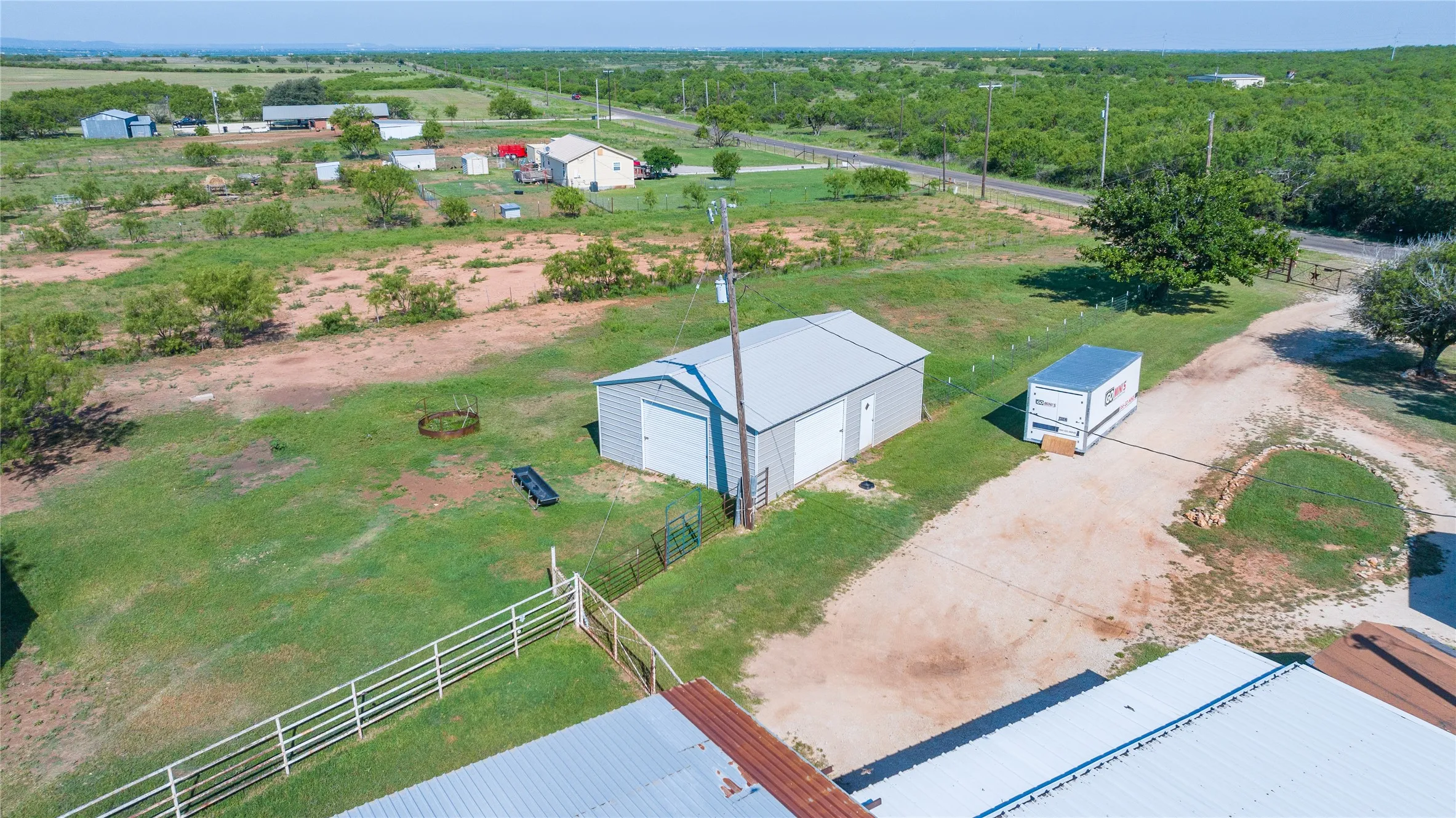 Single Family Residence For Sale in Callahan County , 12085 County Road 250, Clyde, Texas 79510, 3 Bedroom, 3 Bathroom, Garage spaces, 3,020 Sqft, built in 2006, mls#21271011, Real Estate Agent in Clyde, Homes For Sale in Callahan county, Homes For Sale in Clyde, Realtor in Clyde Texas, Real Estate Brokerage Independent Realty Texas, Luminita Cordes Realtor