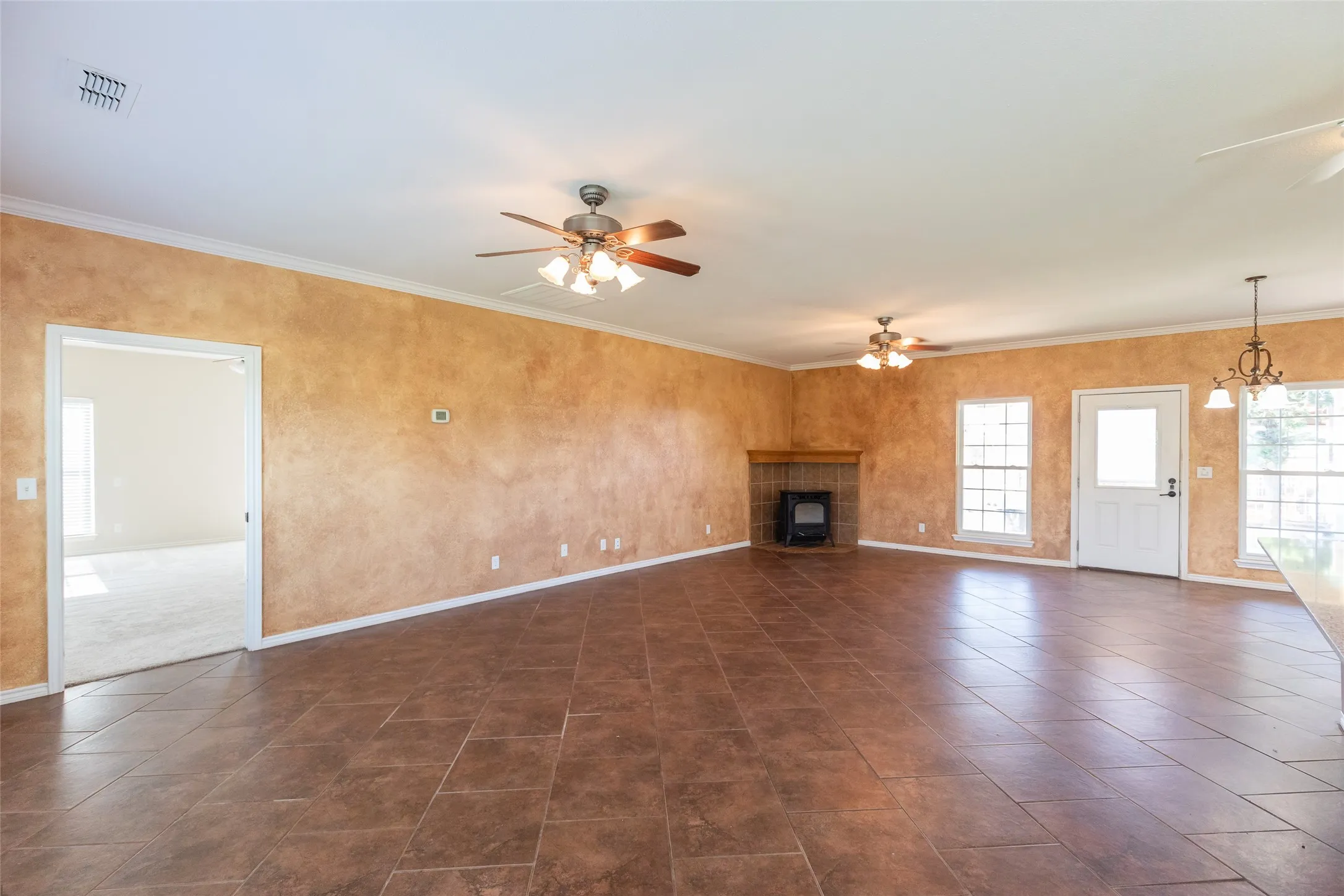 Single Family Residence For Sale in Callahan County , 12085 County Road 250, Clyde, Texas 79510, 3 Bedroom, 3 Bathroom, Garage spaces, 3,020 Sqft, built in 2006, mls#21271011, Real Estate Agent in Clyde, Homes For Sale in Callahan county, Homes For Sale in Clyde, Realtor in Clyde Texas, Real Estate Brokerage Independent Realty Texas, Luminita Cordes Realtor
