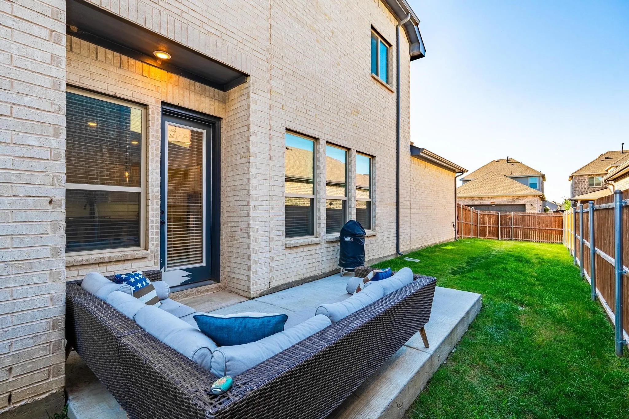 Single Family Residence For Sale in Tarrant County , 9341 Loggerhead Way, Fort Worth, Texas 76118, 3 Bedroom, 3 Bathroom, 2 Garage spaces, 1,918 Sqft, built in 2022, mls#21269856, Real Estate Agent in Fort Worth, Homes For Sale in Tarrant county, Homes For Sale in Fort Worth, Realtor in Fort Worth Texas, Real Estate Brokerage Independent Realty Texas, Luminita Cordes Realtor