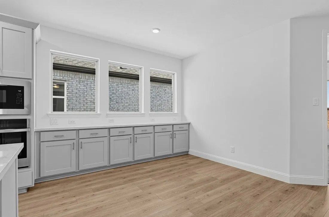 542 Chatham Street ~ Ready Now