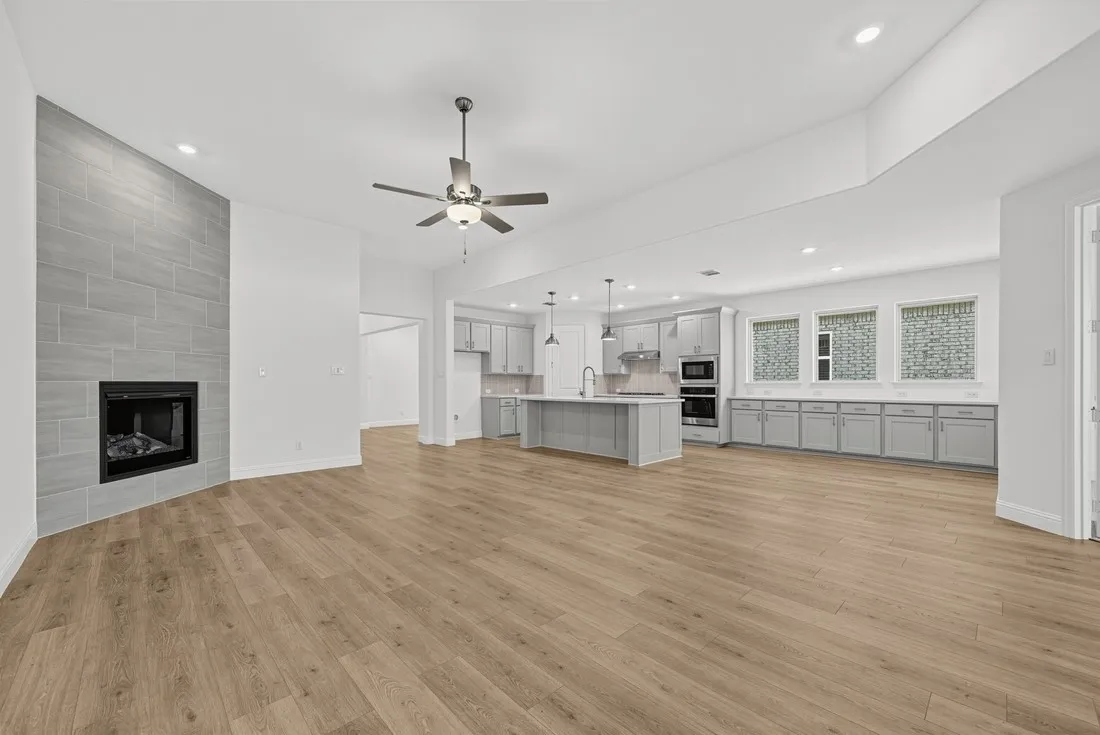 542 Chatham Street ~ Ready Now