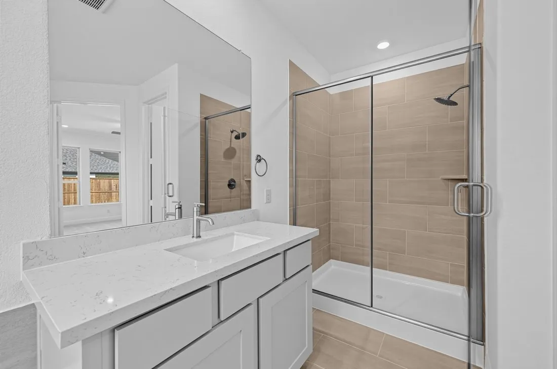 542 Chatham Street ~ Ready Now