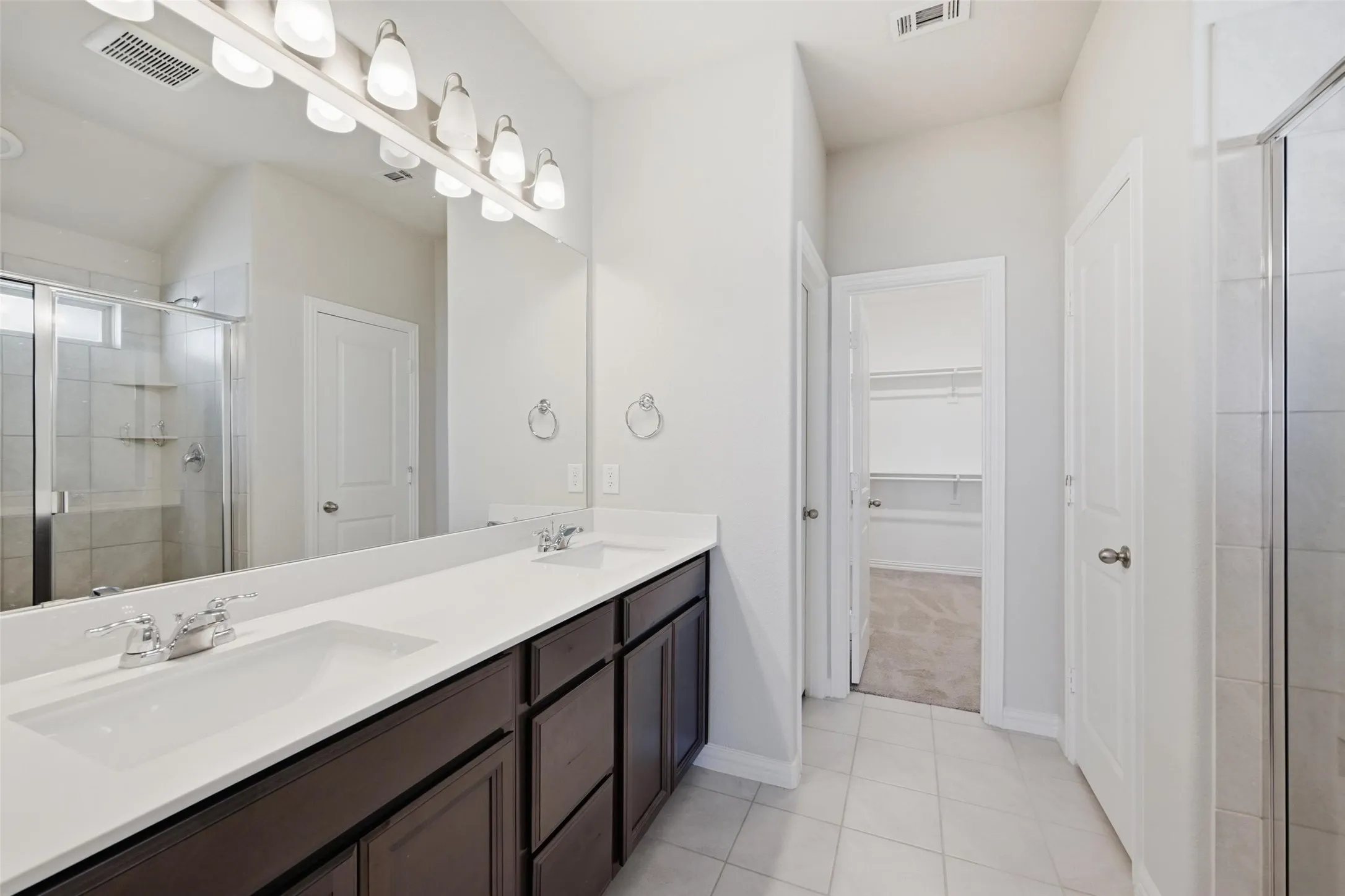 Single Family Residence For Sale in Collin County , 1116 Rountree Court, Celina, Texas 75009, 3 Bedroom, 2 Bathroom, 2 Garage spaces, 1,695 Sqft, built in 2022, mls#21271905, Real Estate Agent in Celina, Homes For Sale in Collin county, Homes For Sale in Celina, Realtor in Celina Texas, Real Estate Brokerage Independent Realty Texas, Luminita Cordes Realtor