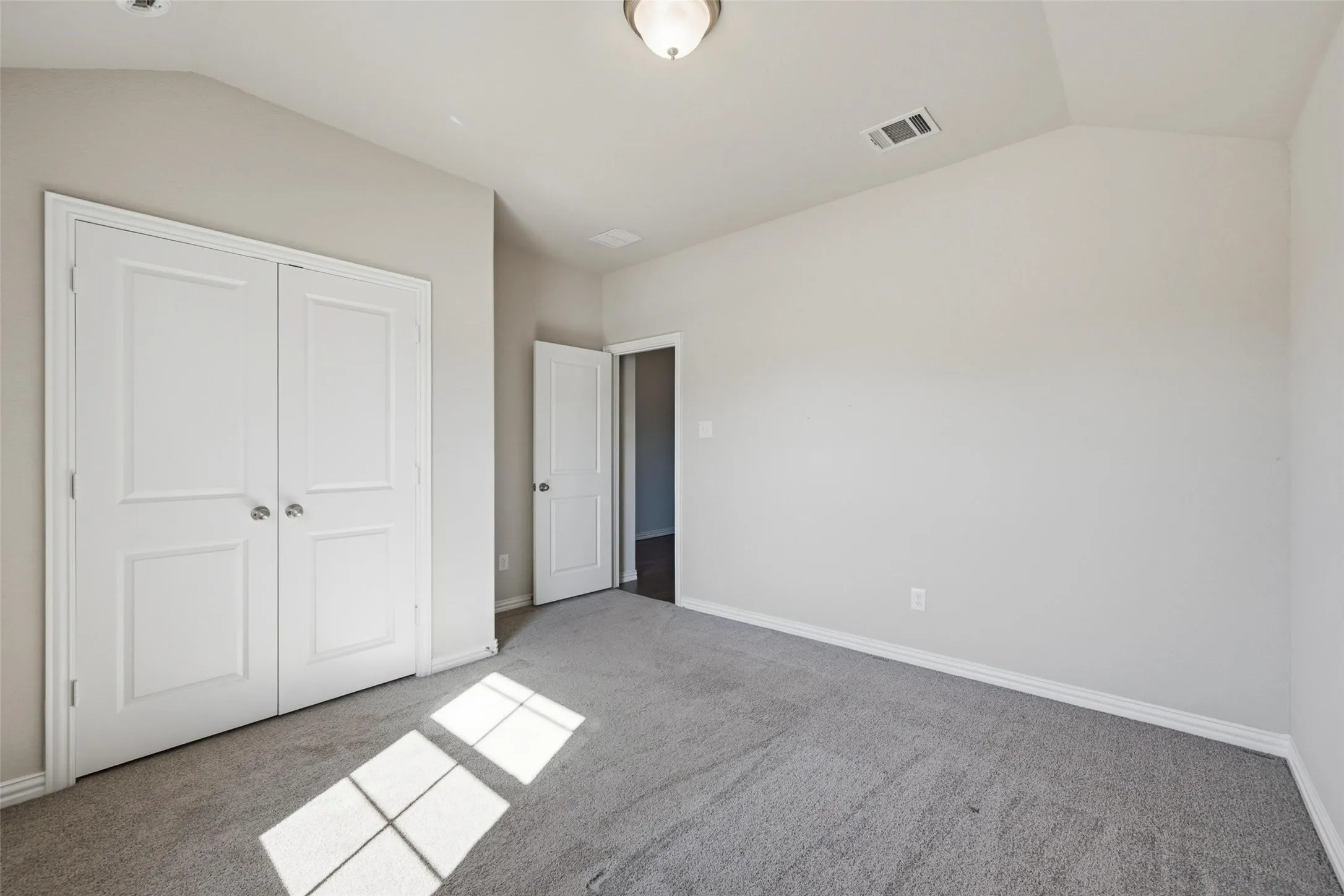 Single Family Residence For Sale in Collin County , 1116 Rountree Court, Celina, Texas 75009, 3 Bedroom, 2 Bathroom, 2 Garage spaces, 1,695 Sqft, built in 2022, mls#21271905, Real Estate Agent in Celina, Homes For Sale in Collin county, Homes For Sale in Celina, Realtor in Celina Texas, Real Estate Brokerage Independent Realty Texas, Luminita Cordes Realtor
