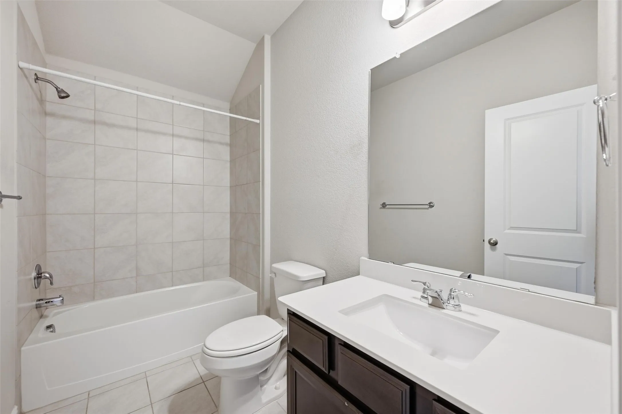 Single Family Residence For Sale in Collin County , 1116 Rountree Court, Celina, Texas 75009, 3 Bedroom, 2 Bathroom, 2 Garage spaces, 1,695 Sqft, built in 2022, mls#21271905, Real Estate Agent in Celina, Homes For Sale in Collin county, Homes For Sale in Celina, Realtor in Celina Texas, Real Estate Brokerage Independent Realty Texas, Luminita Cordes Realtor