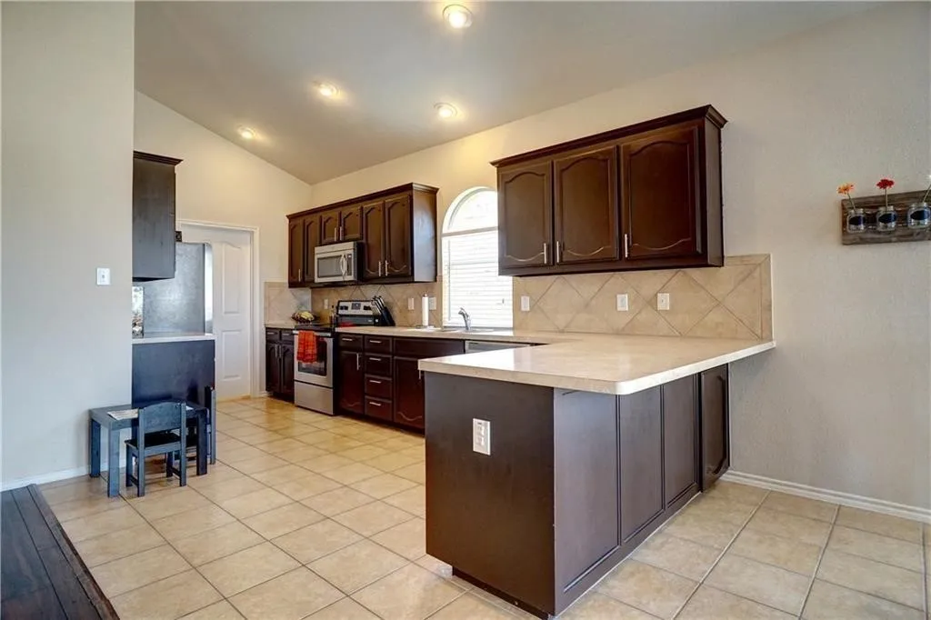 Single Family Residence For Rent in Tarrant County , 12833 Danville Drive, Fort Worth, Texas 76244, 4 Bedrooms, 2 Bathrooms, 2 Garage spaces, 1,673 Sqft, built in 2006, Price $2,200, mls#21272003, Real Estate Agent in Fort Worth, Homes For Rent in Tarrant county, Homes For Rent in Fort Worth, Realtor in Fort Worth Texas, Real Estate Brokerage Independent Realty Texas, Luminita Cordes Realtor
