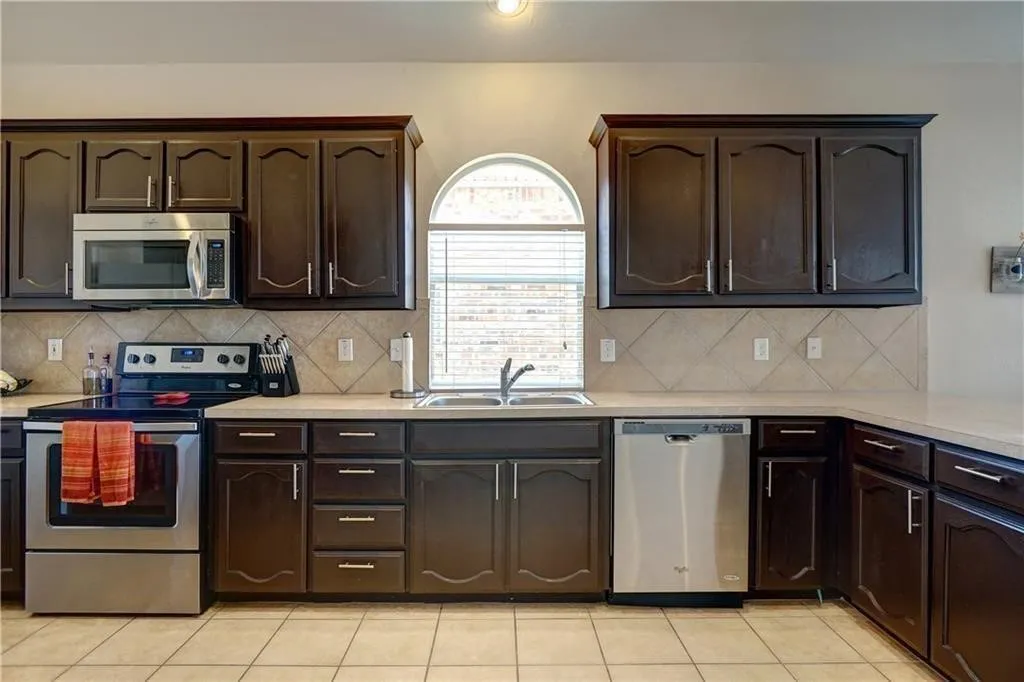 Single Family Residence For Rent in Tarrant County , 12833 Danville Drive, Fort Worth, Texas 76244, 4 Bedrooms, 2 Bathrooms, 2 Garage spaces, 1,673 Sqft, built in 2006, Price $2,200, mls#21272003, Real Estate Agent in Fort Worth, Homes For Rent in Tarrant county, Homes For Rent in Fort Worth, Realtor in Fort Worth Texas, Real Estate Brokerage Independent Realty Texas, Luminita Cordes Realtor
