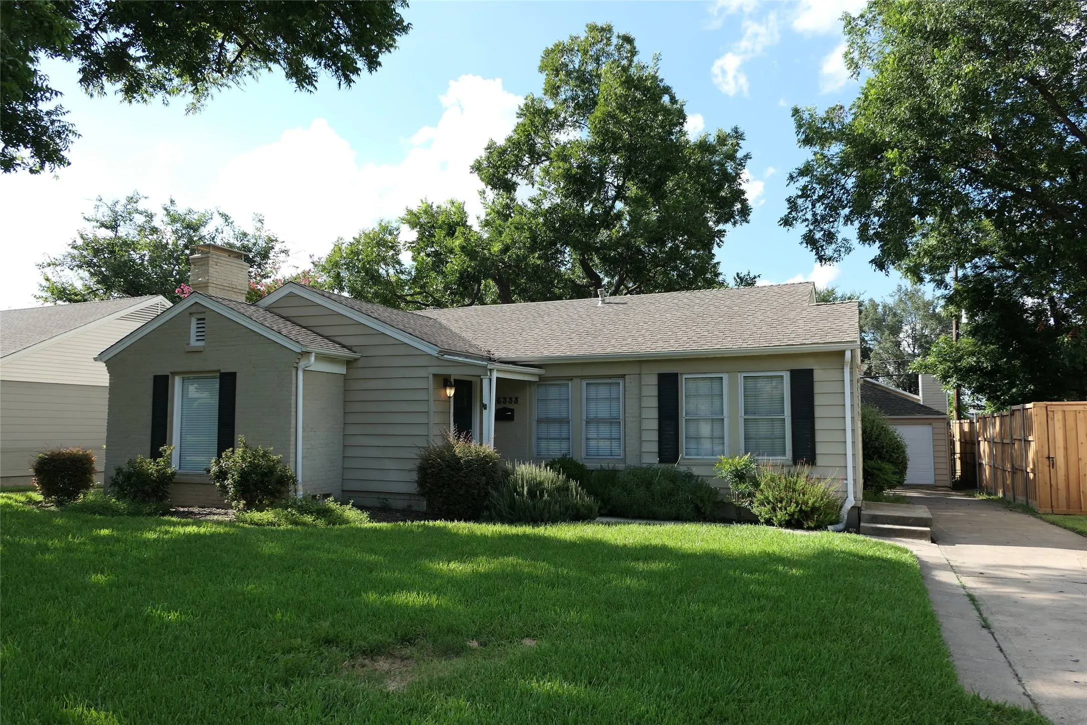Single Family Residence For Rent